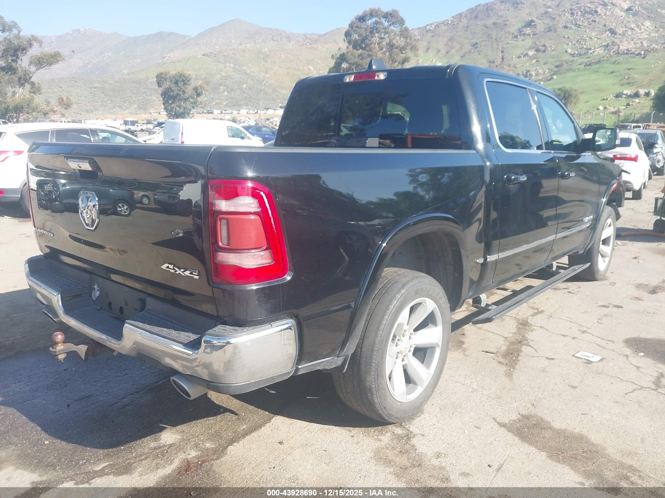 RAM 1500 image 4