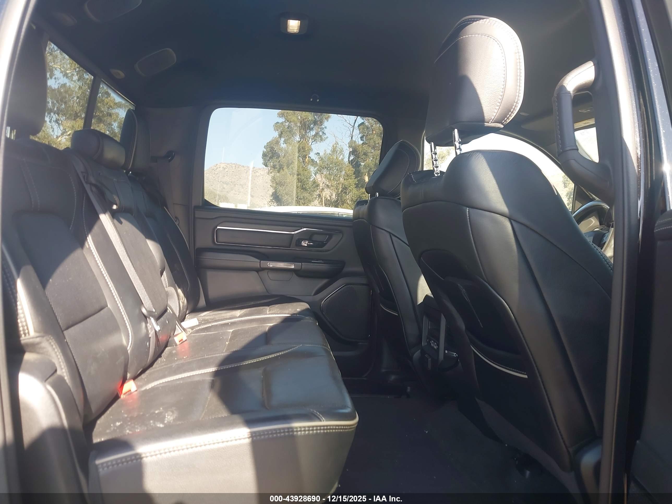 RAM 1500 image 8
