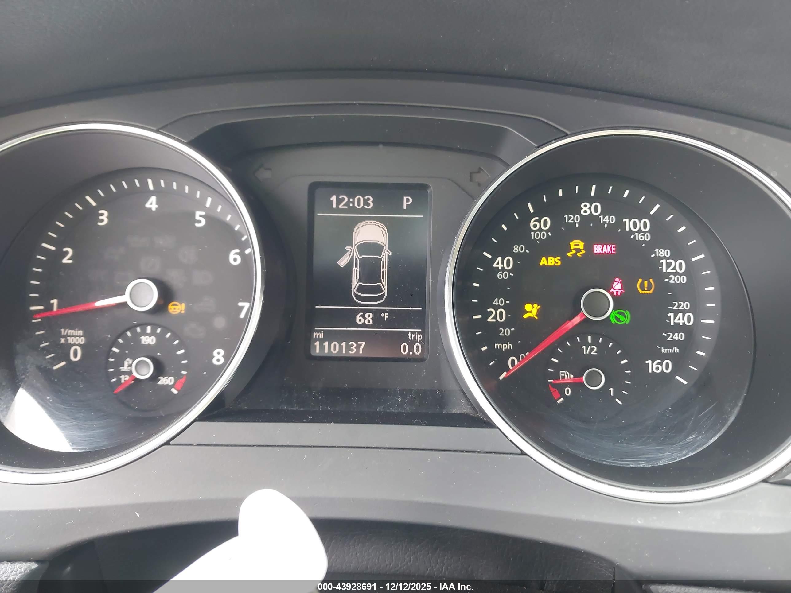 VOLKSWAGEN JETTA image 7