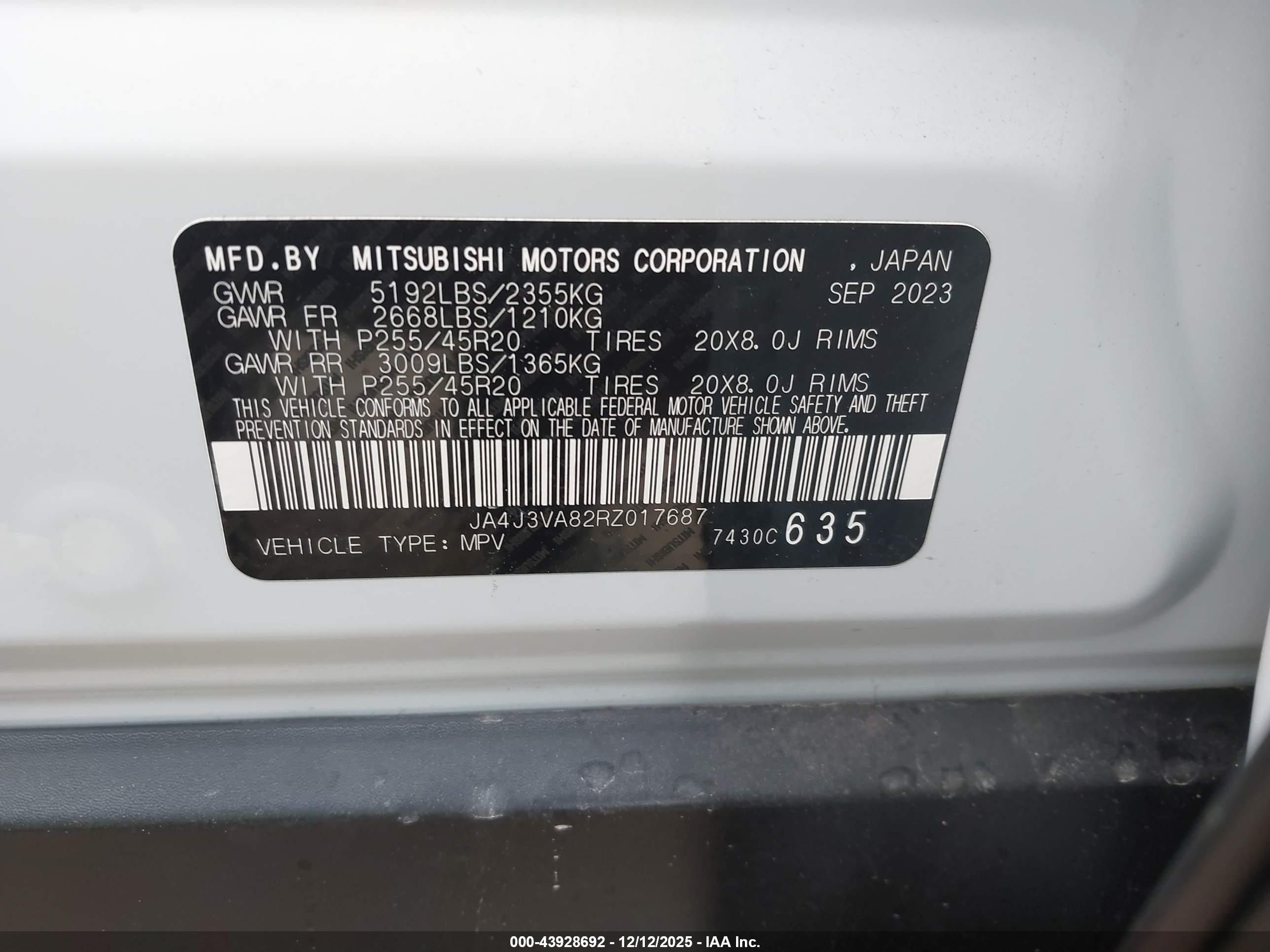 MITSUBISHI OUTLANDER image 9