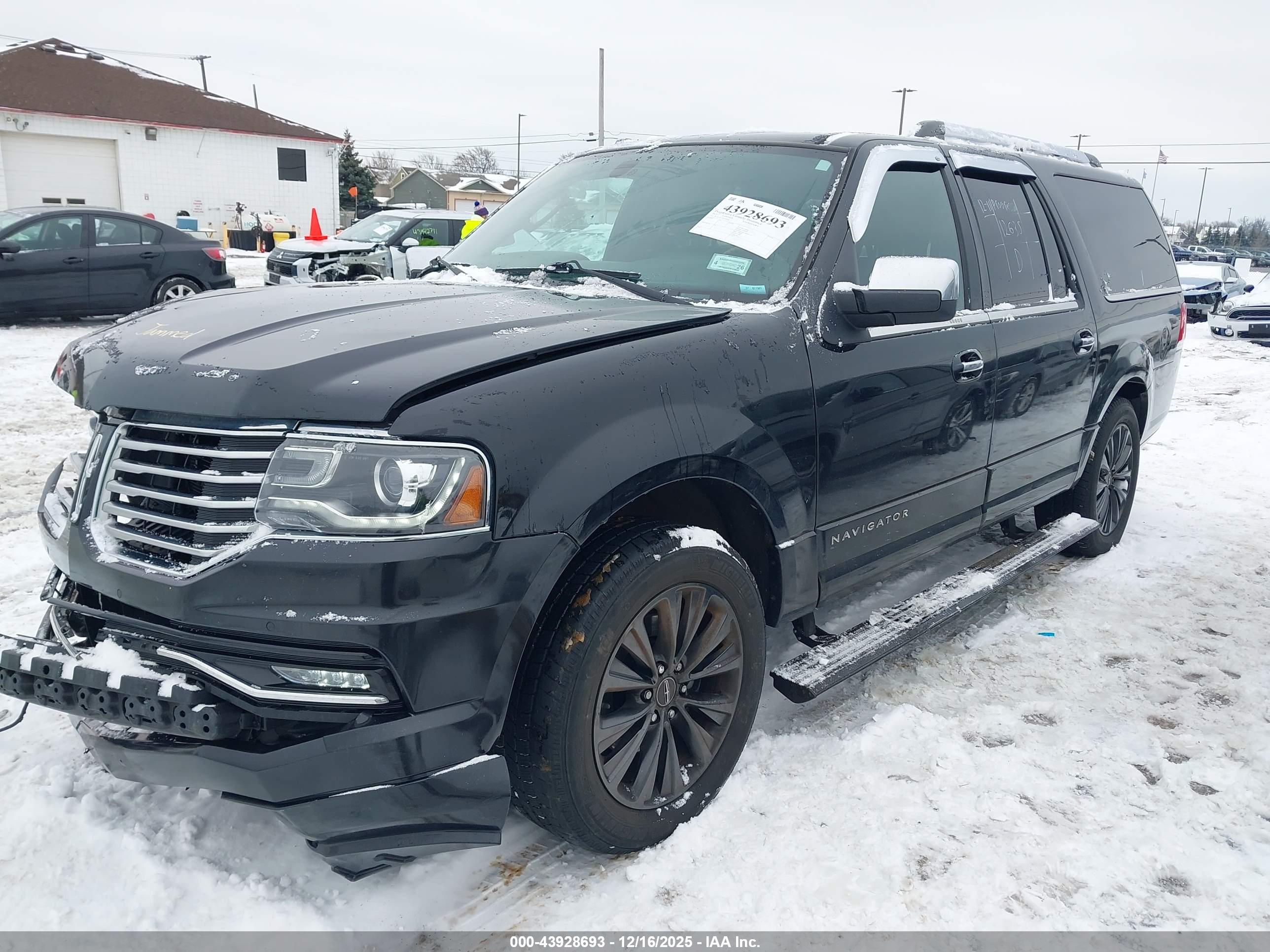 LINCOLN NAVIGATOR image 2