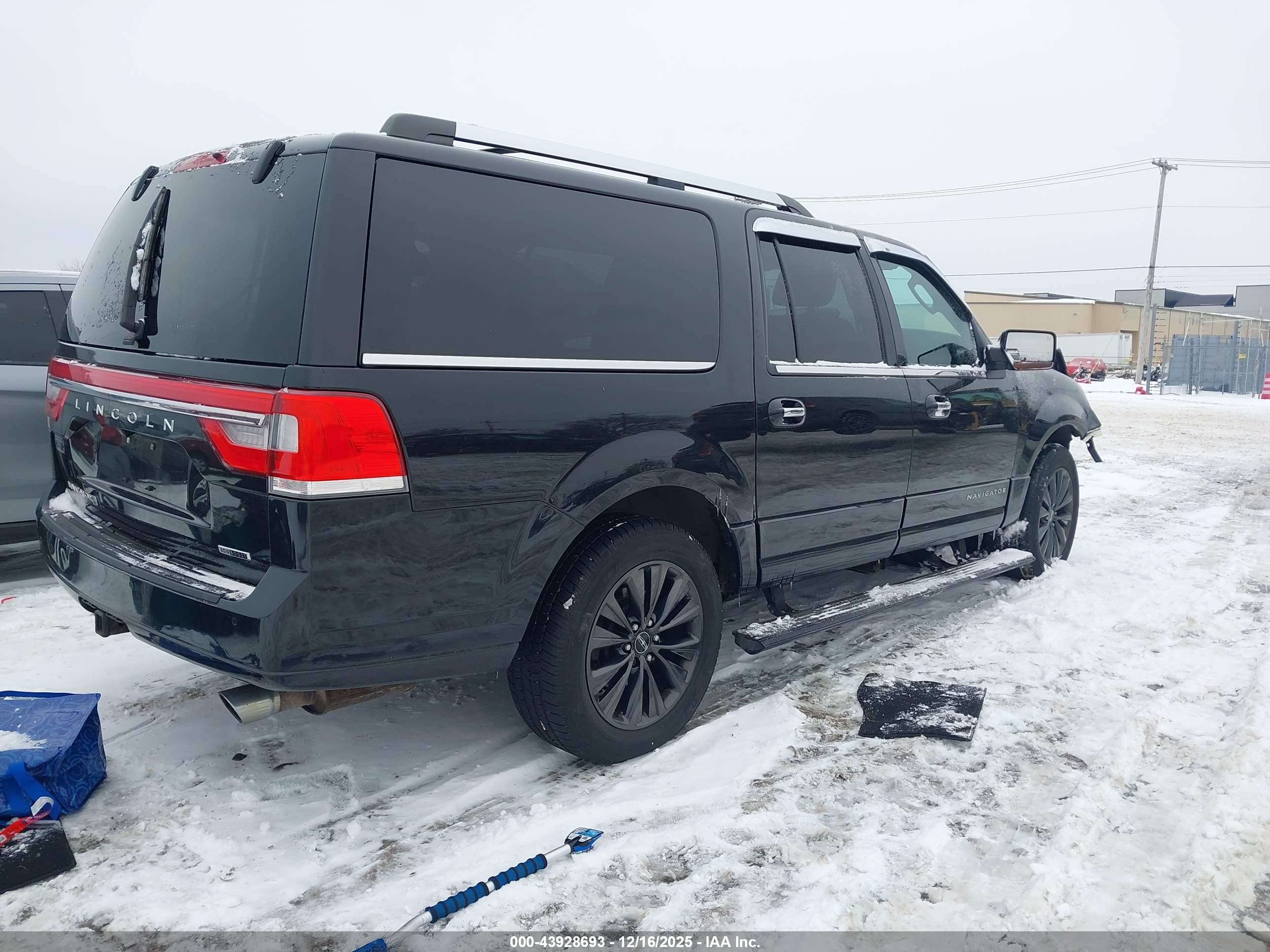 LINCOLN NAVIGATOR image 4
