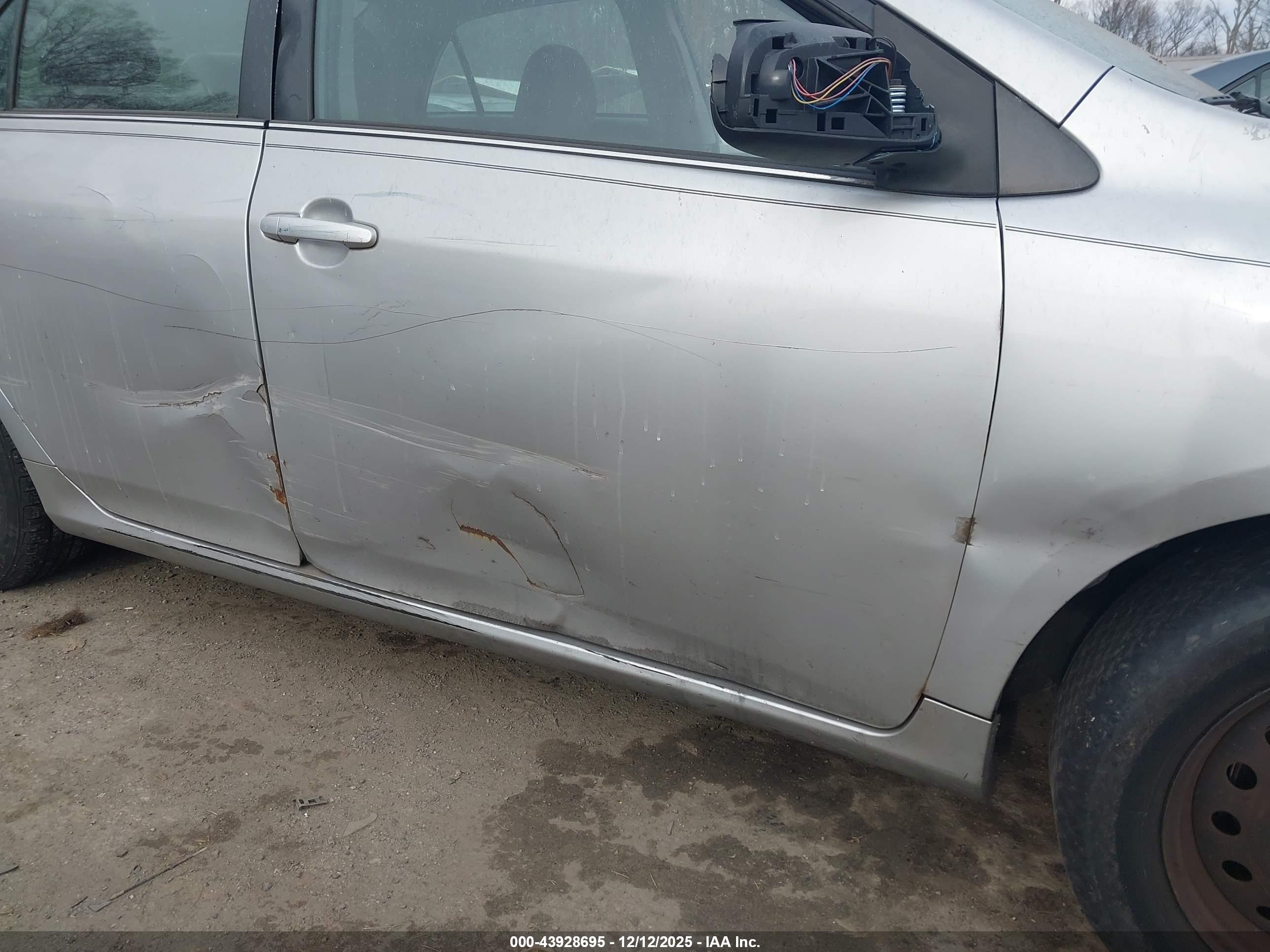 TOYOTA COROLLA image 6