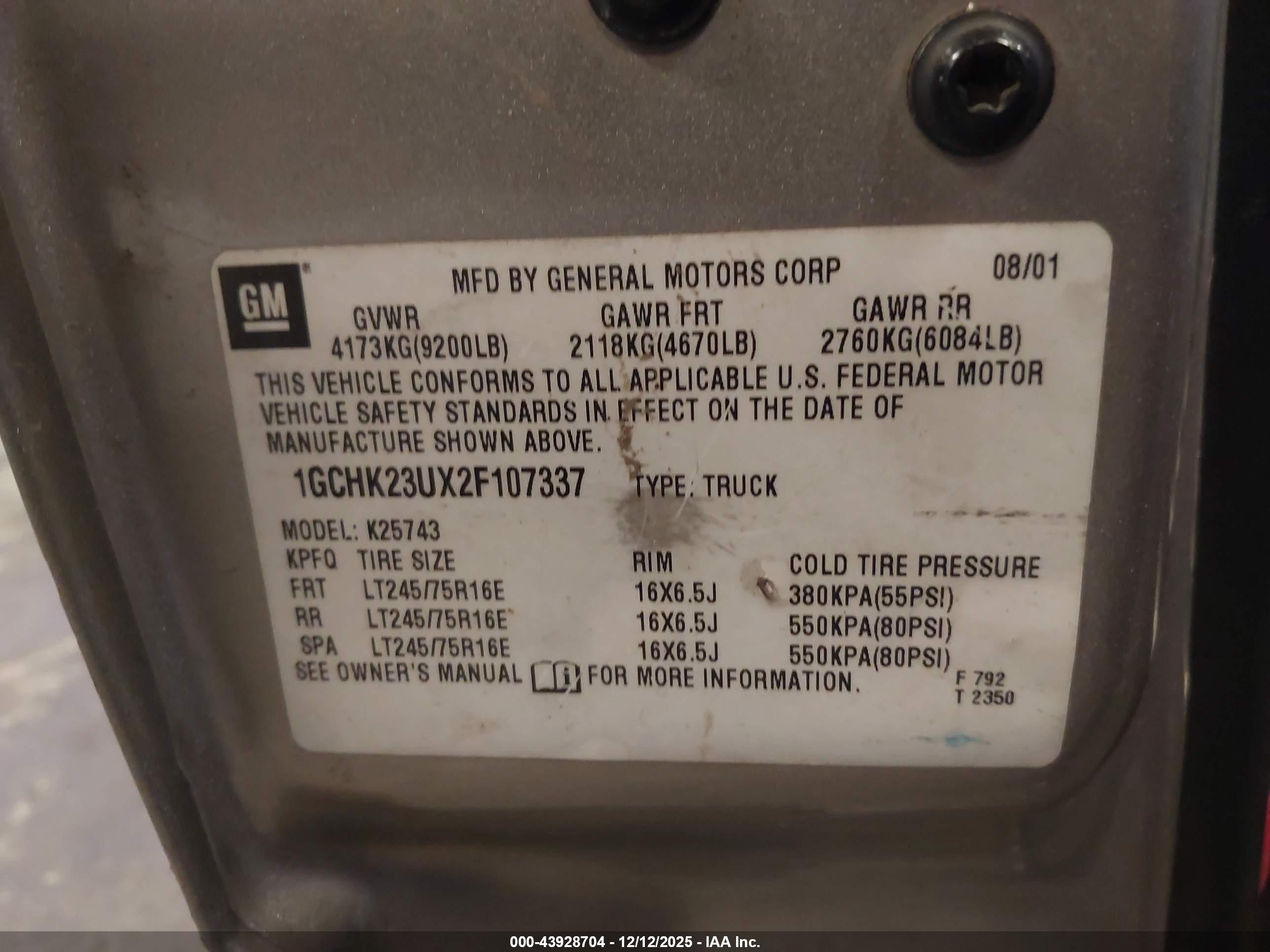 CHEVROLET SILVERADO image 9