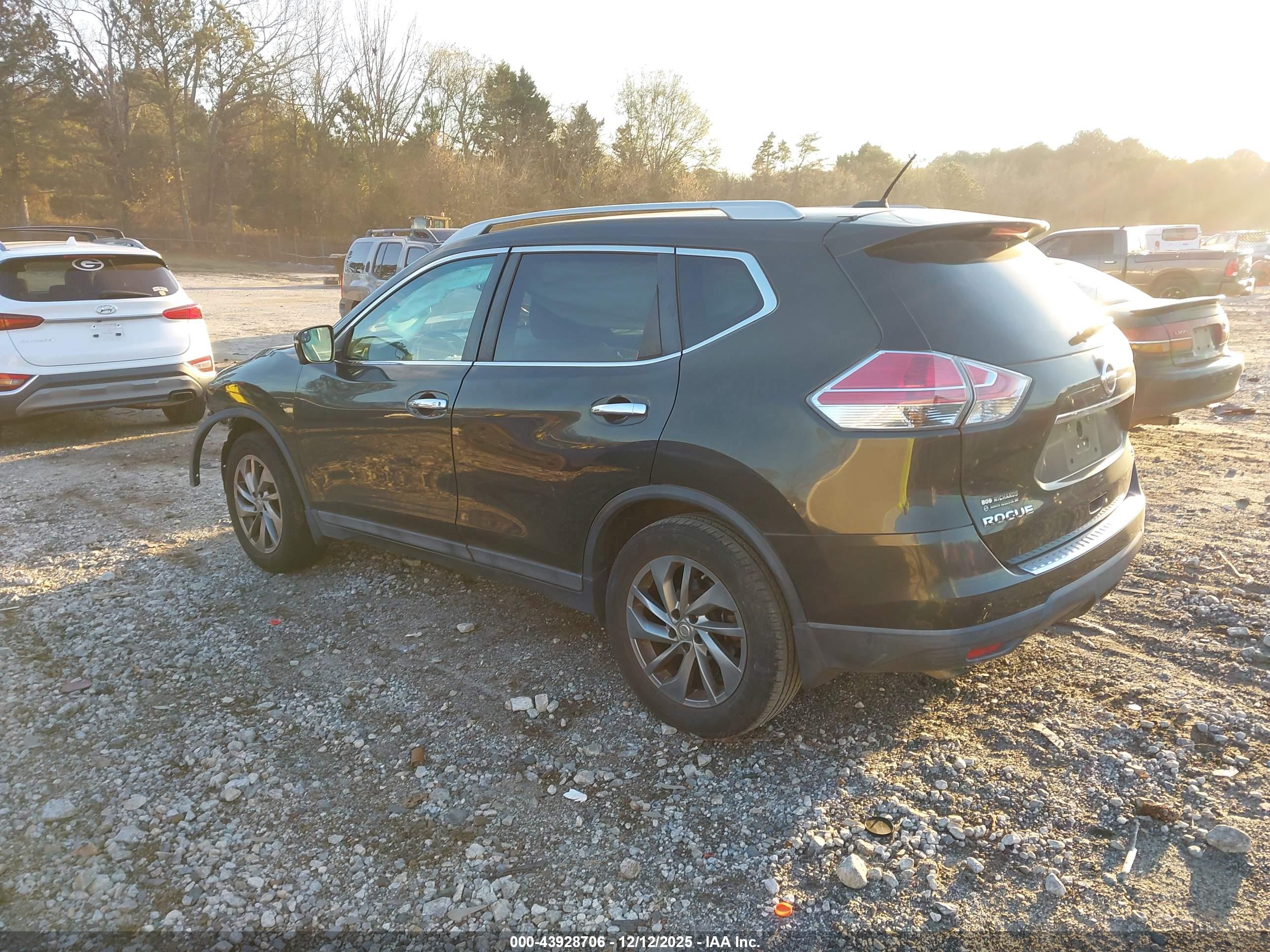 NISSAN ROGUE image 3