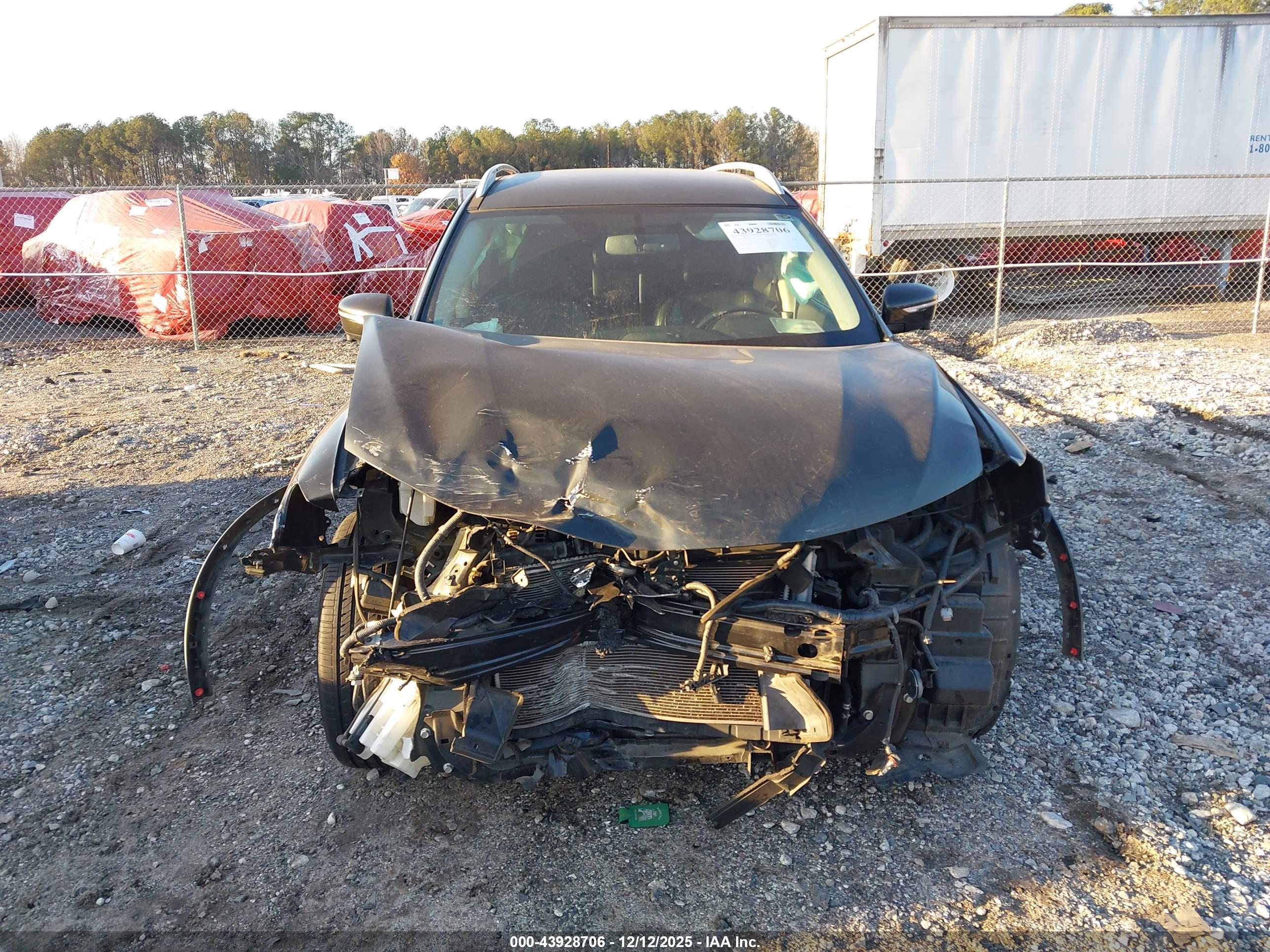 NISSAN ROGUE image 6