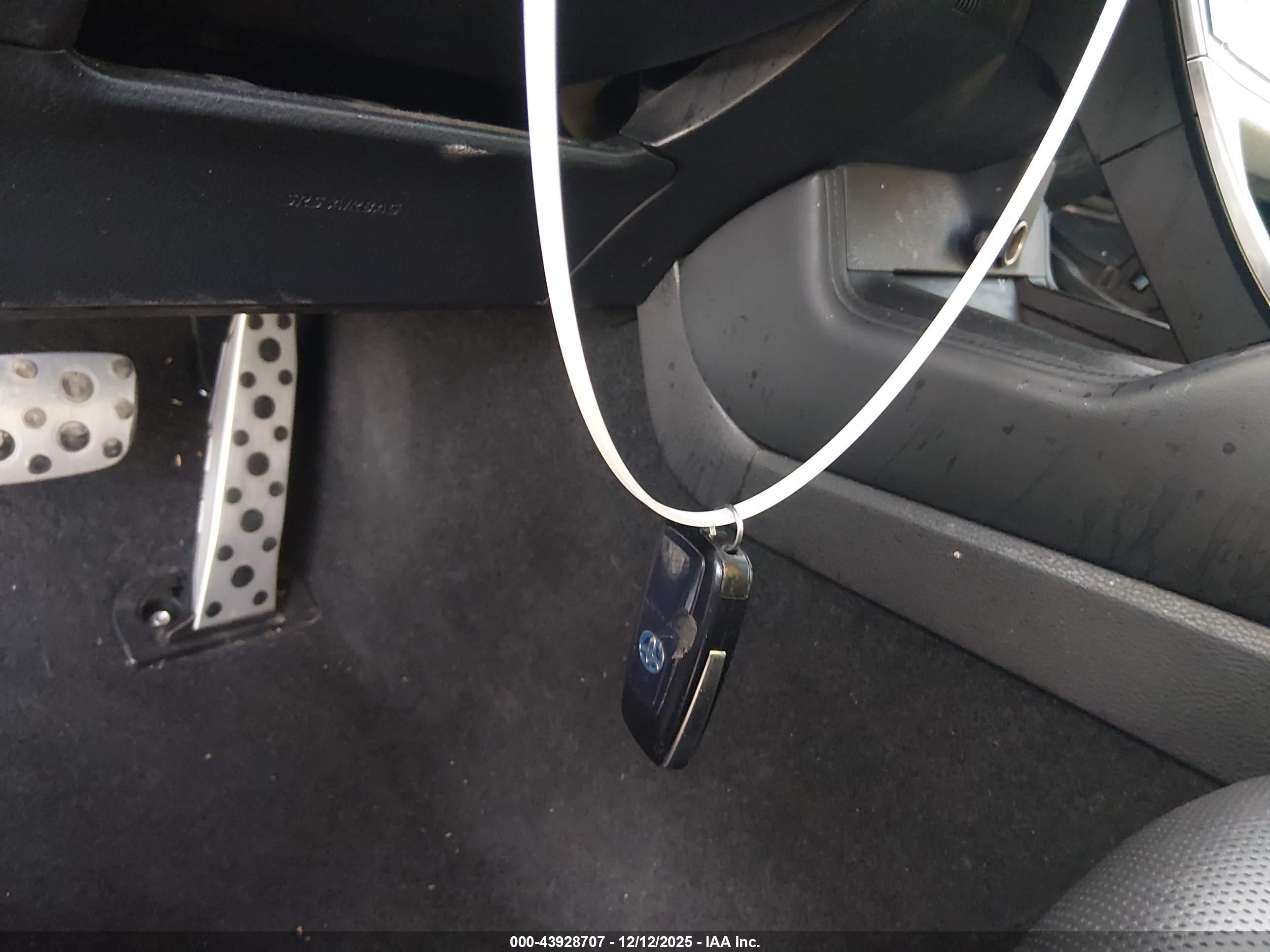 TOYOTA AVALON image 11