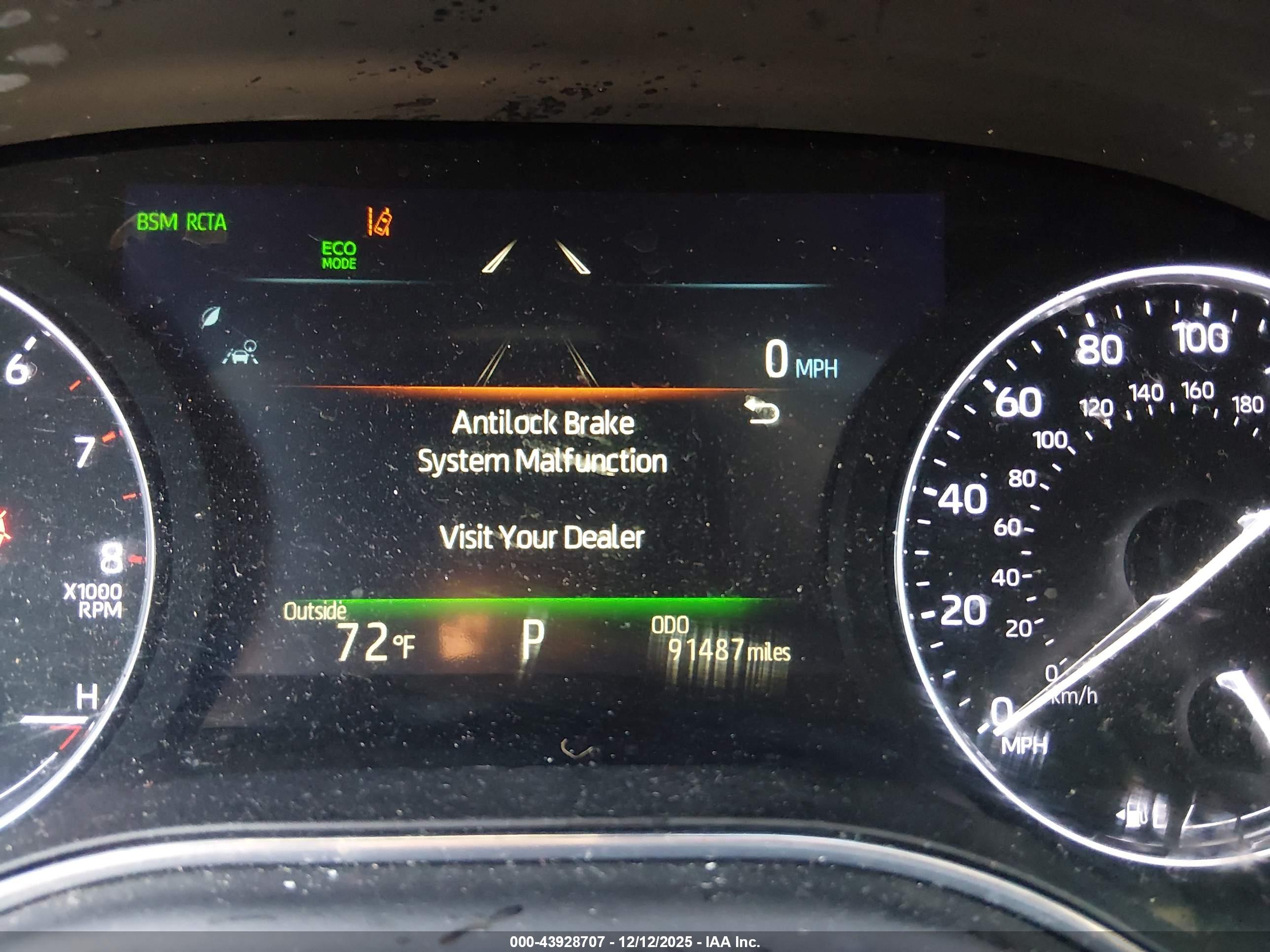 TOYOTA AVALON image 7