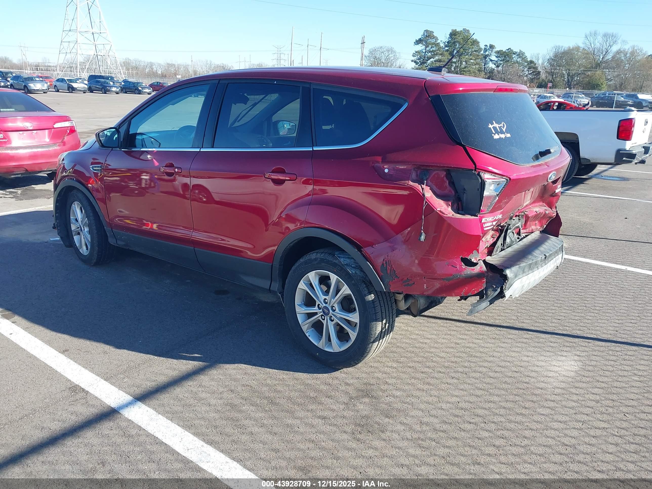 FORD ESCAPE image 3