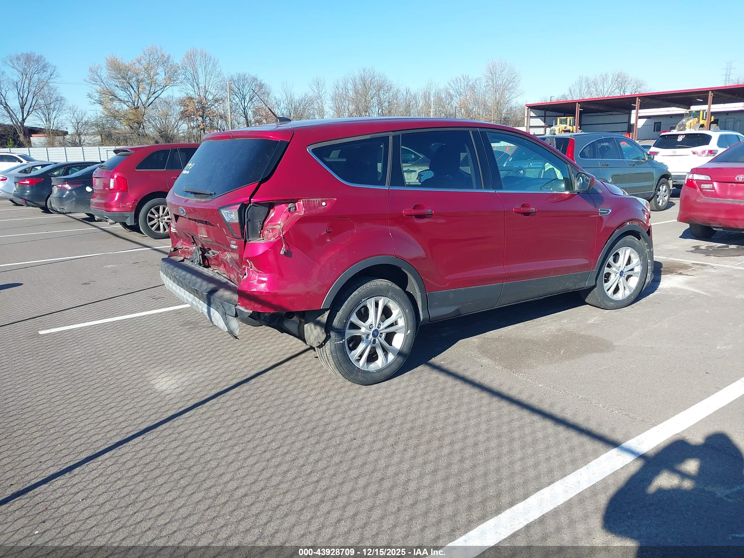 FORD ESCAPE image 4