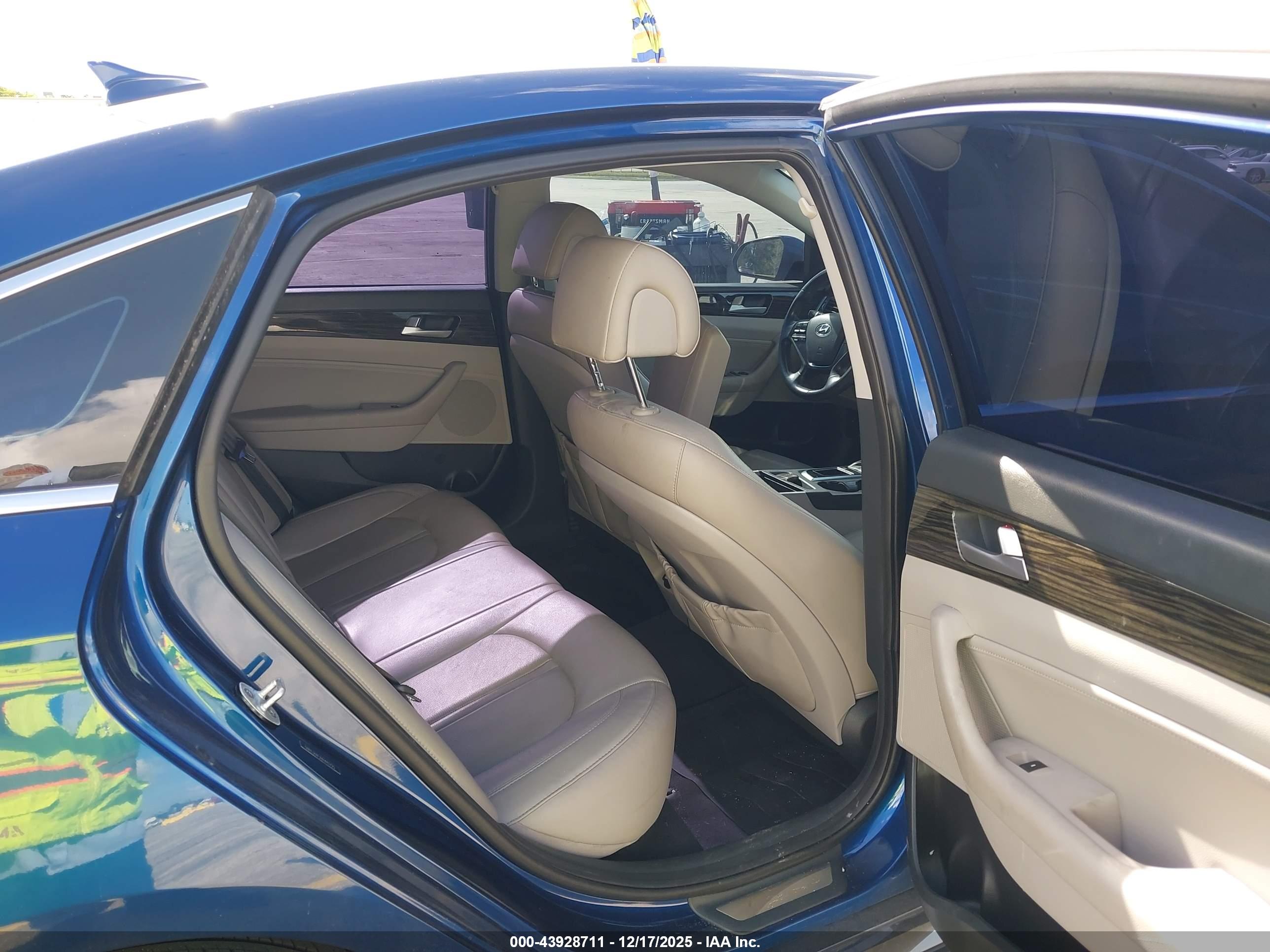 HYUNDAI SONATA image 8