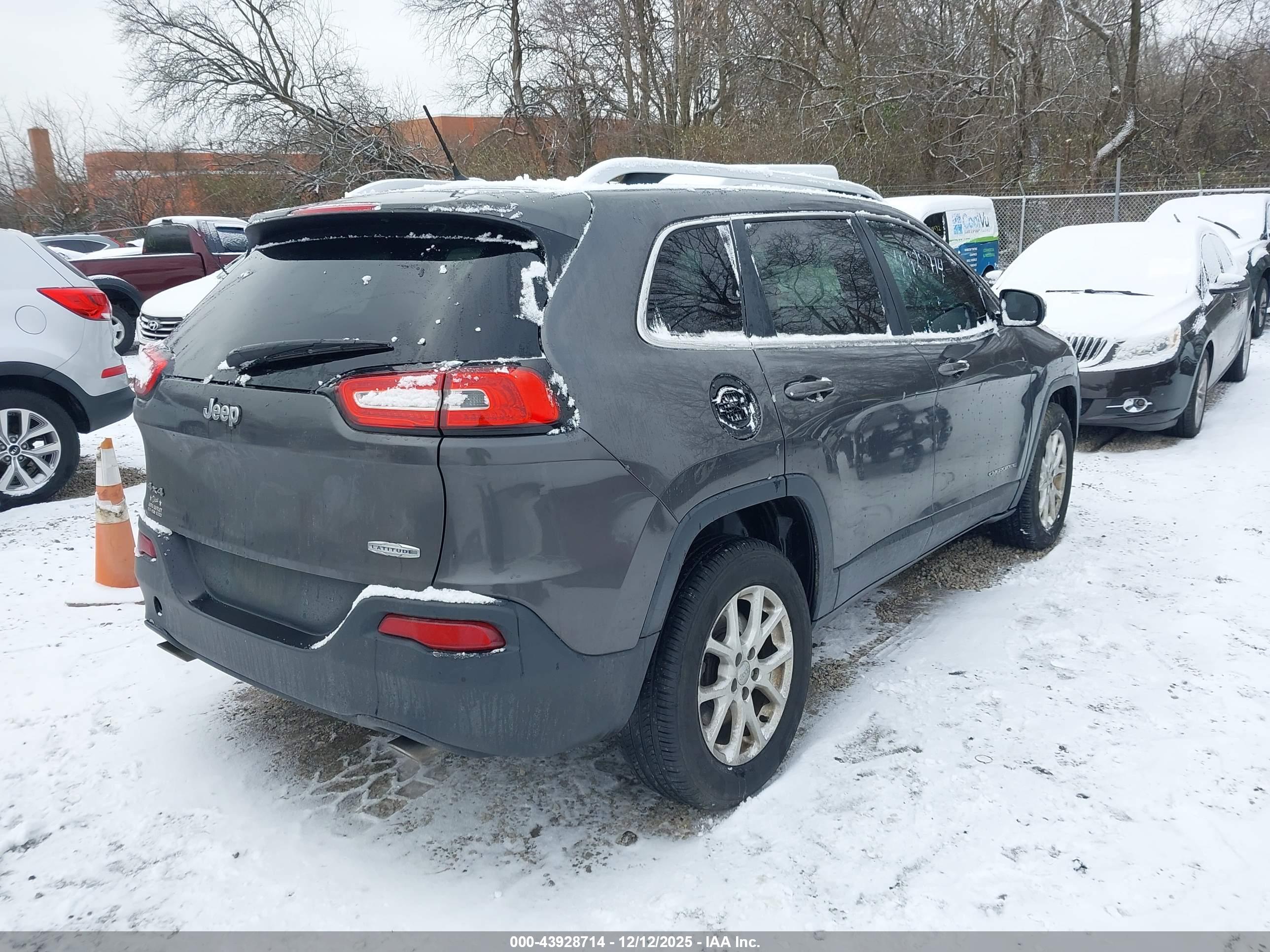 JEEP CHEROKEE image 4
