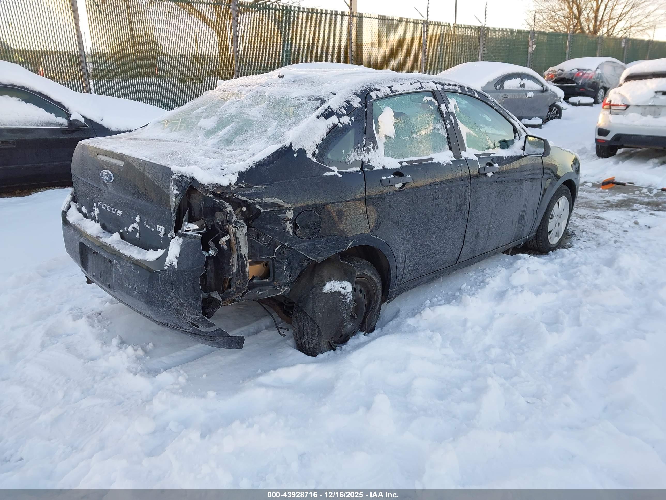 FORD FOCUS image 4