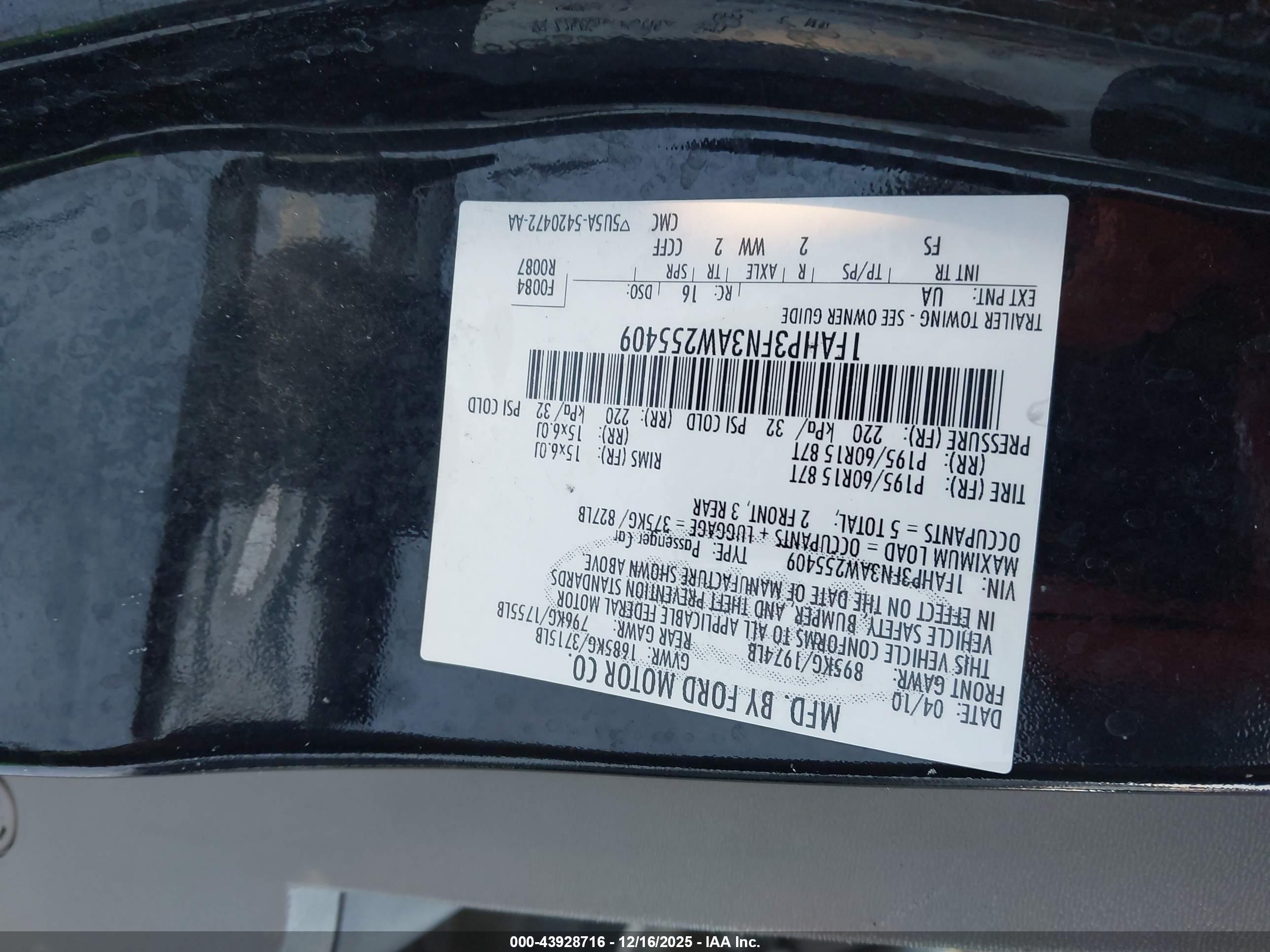 FORD FOCUS image 9