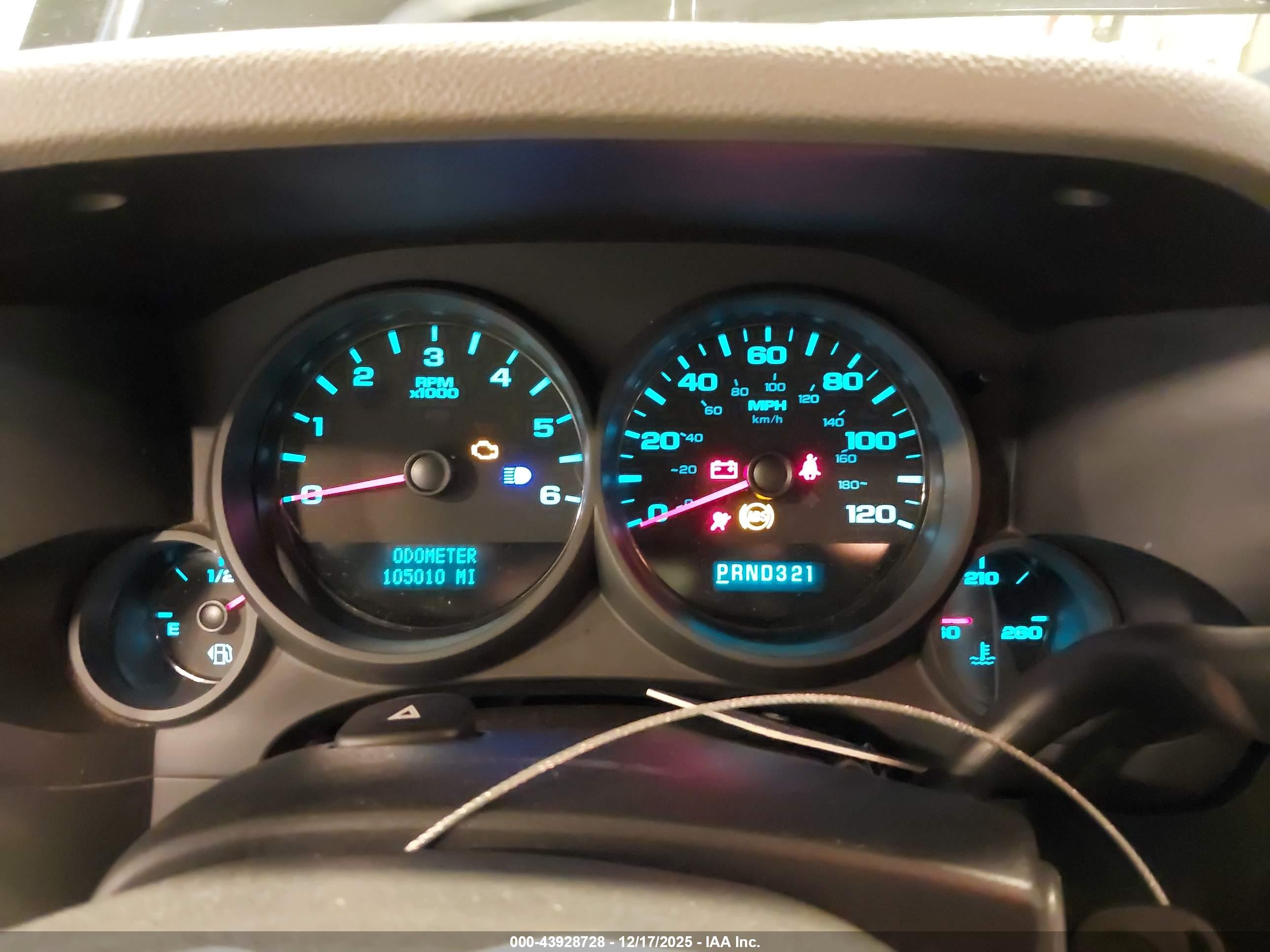 CHEVROLET SILVERADO image 7