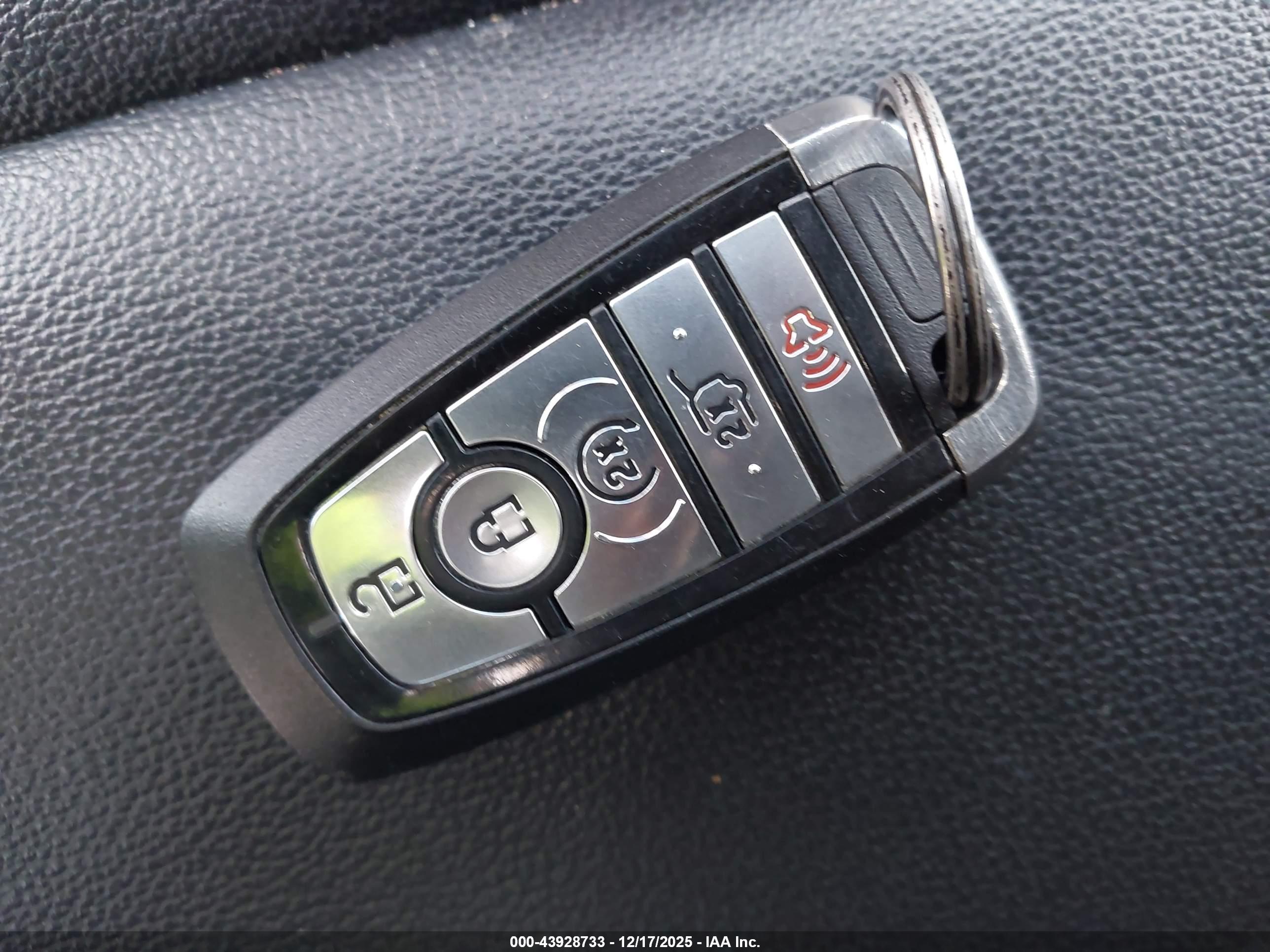 FORD EXPLORER image 11