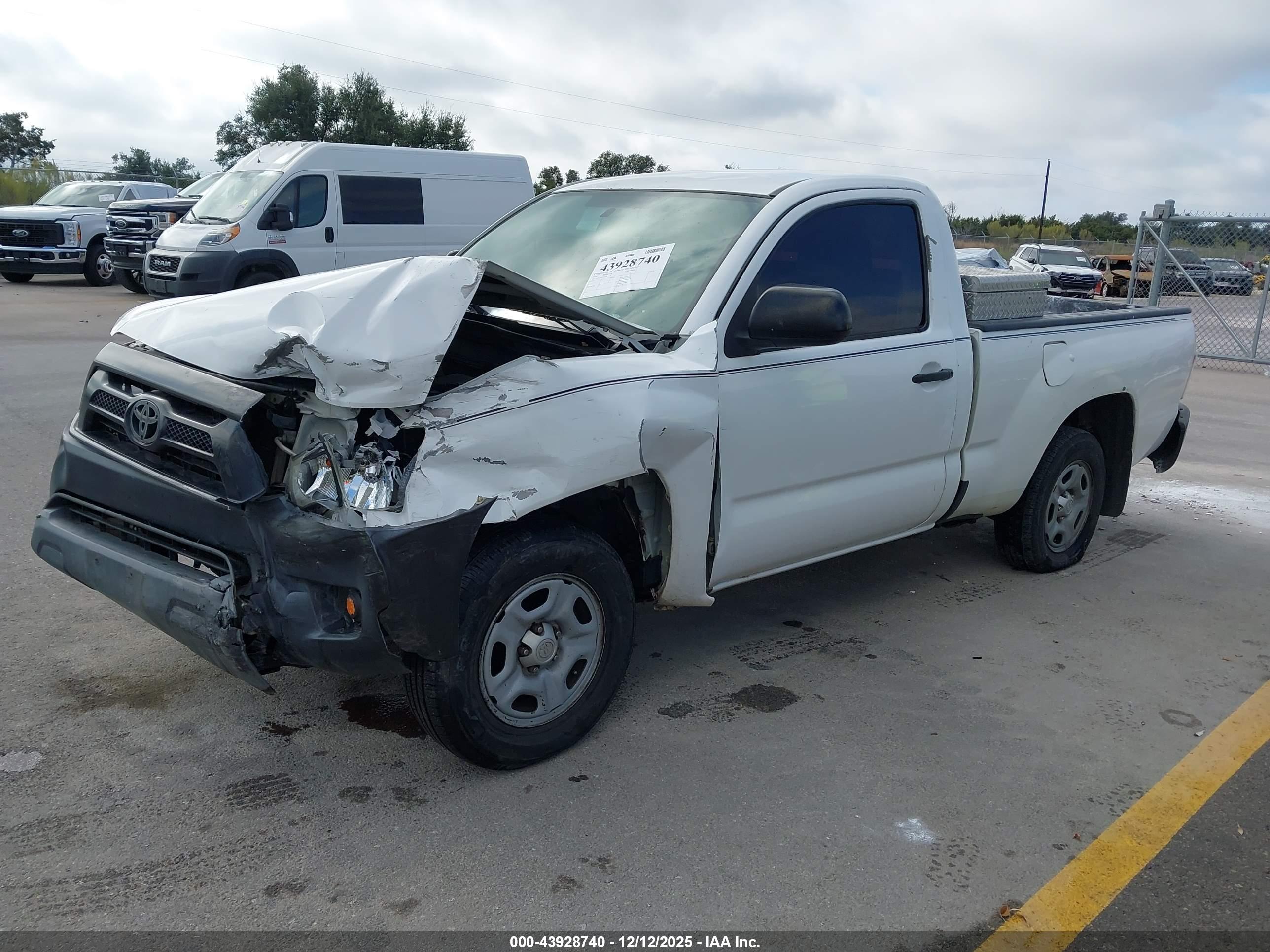 TOYOTA TACOMA image 2