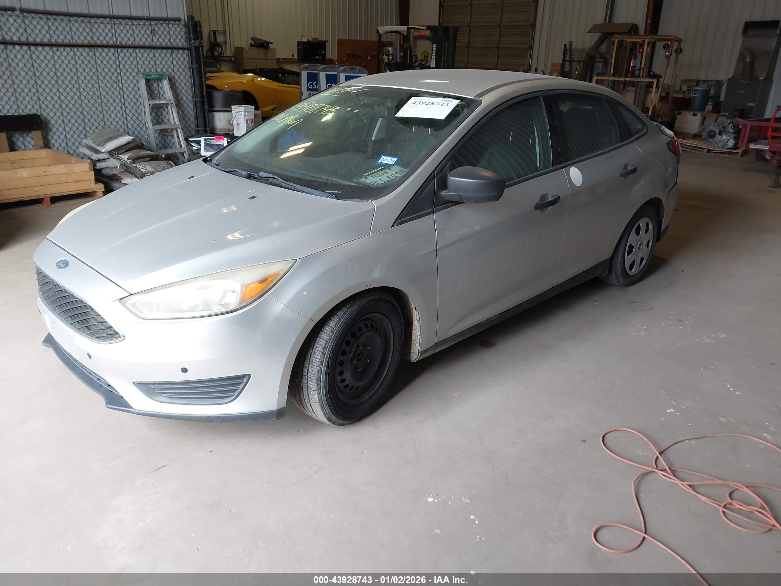 FORD FOCUS image 2