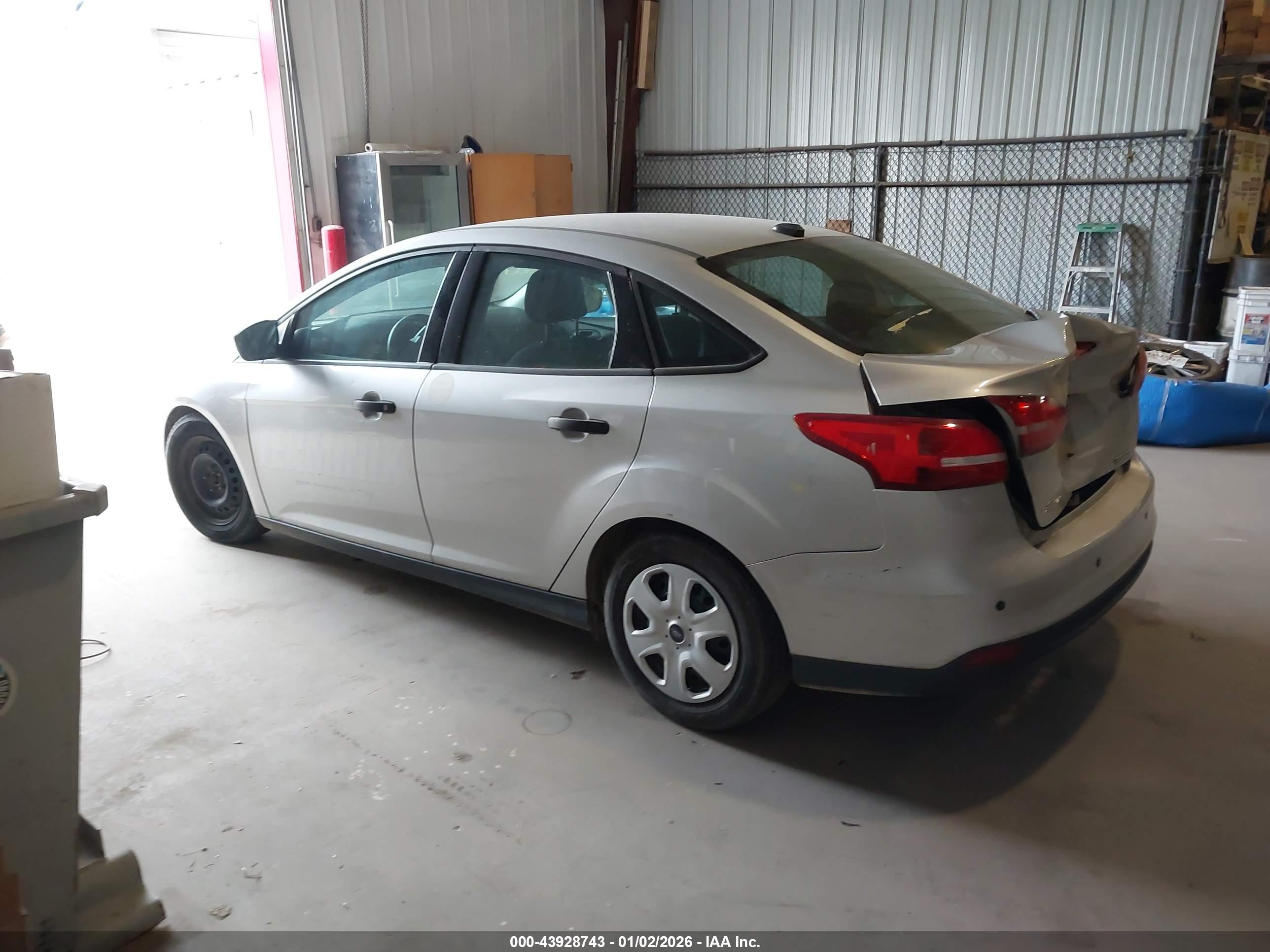 FORD FOCUS image 3