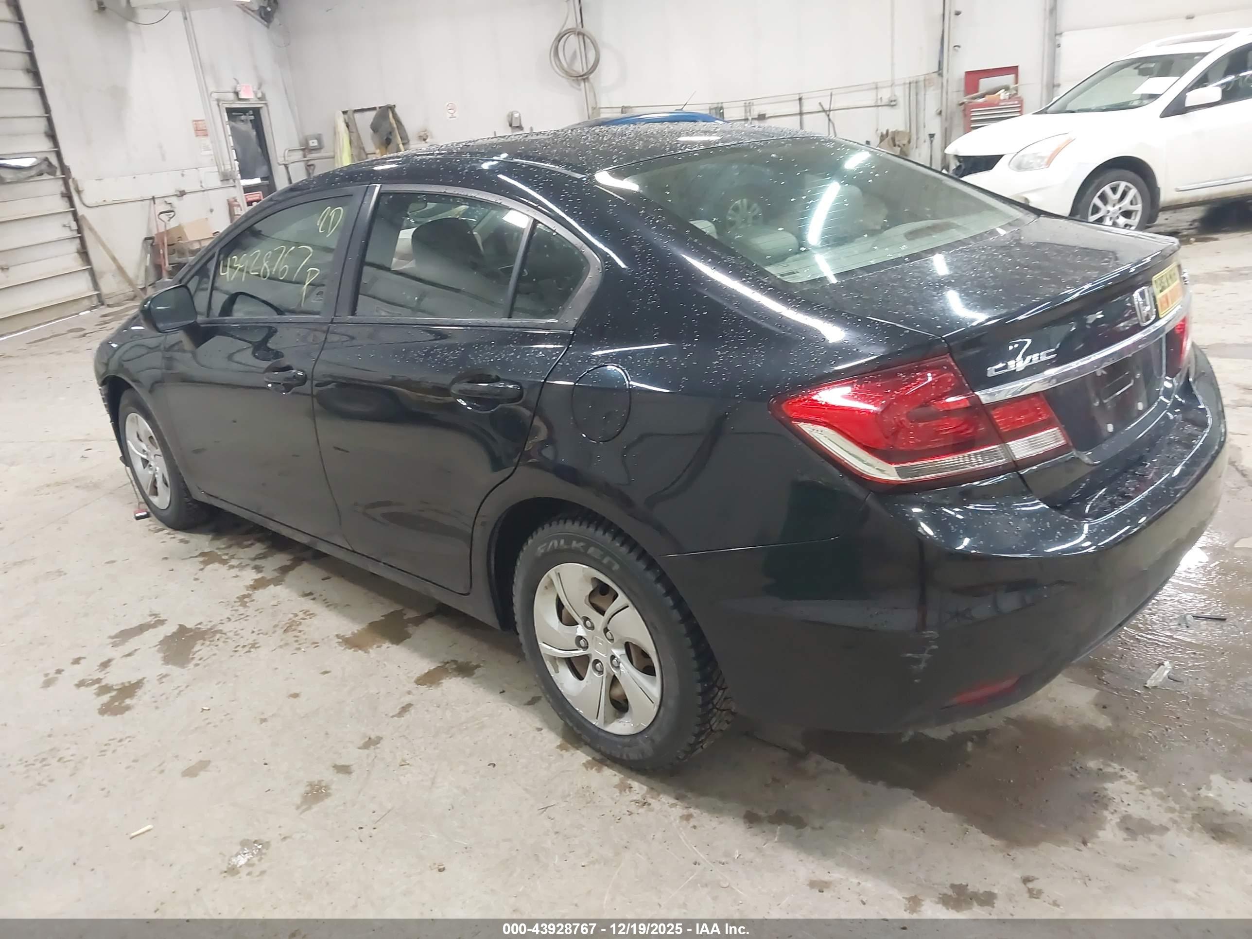 HONDA CIVIC image 3