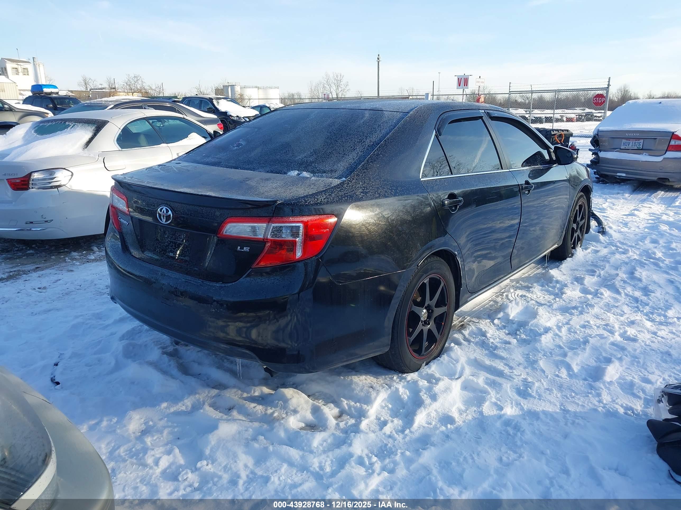 TOYOTA CAMRY image 4