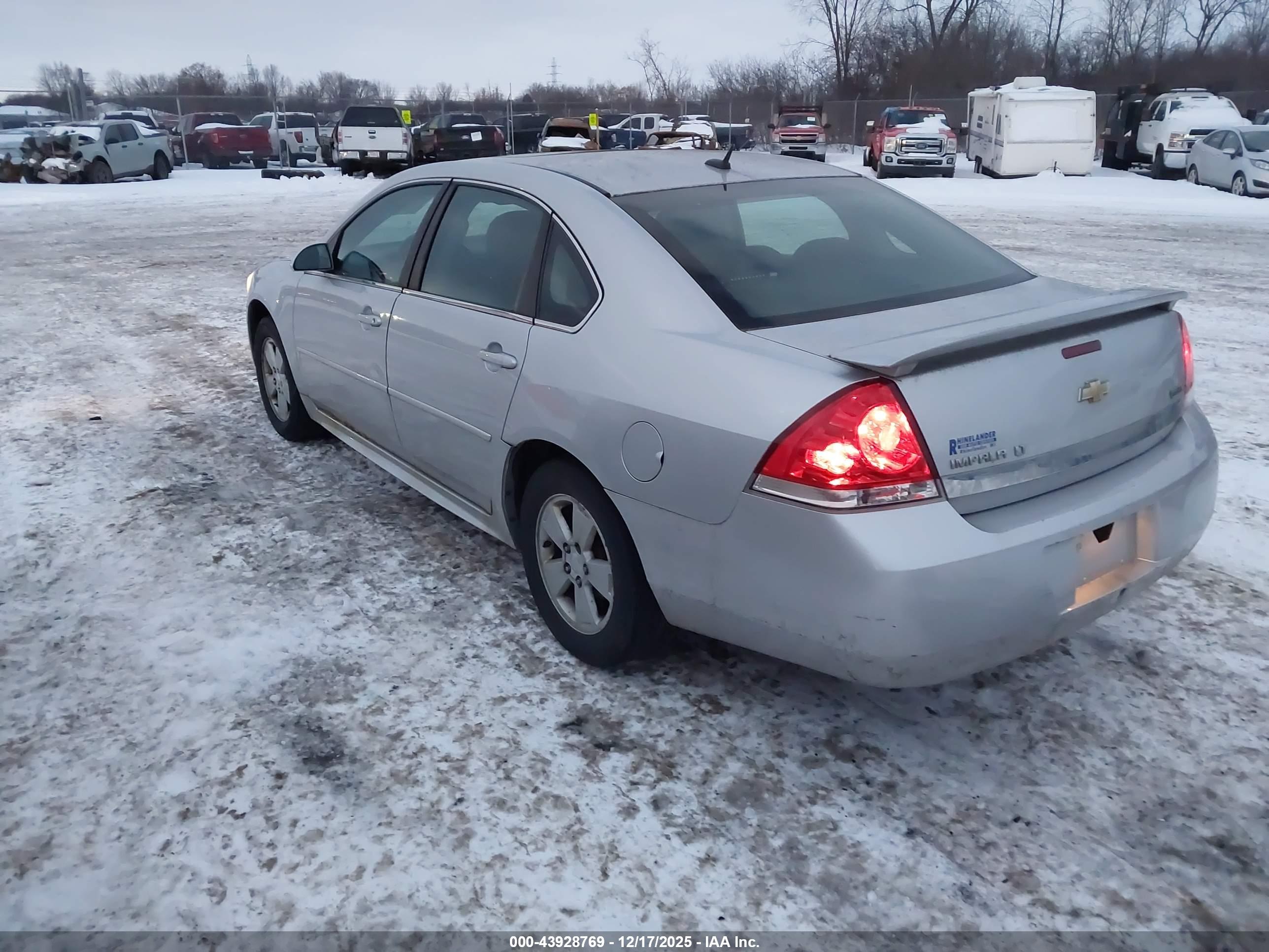 CHEVROLET IMPALA image 3