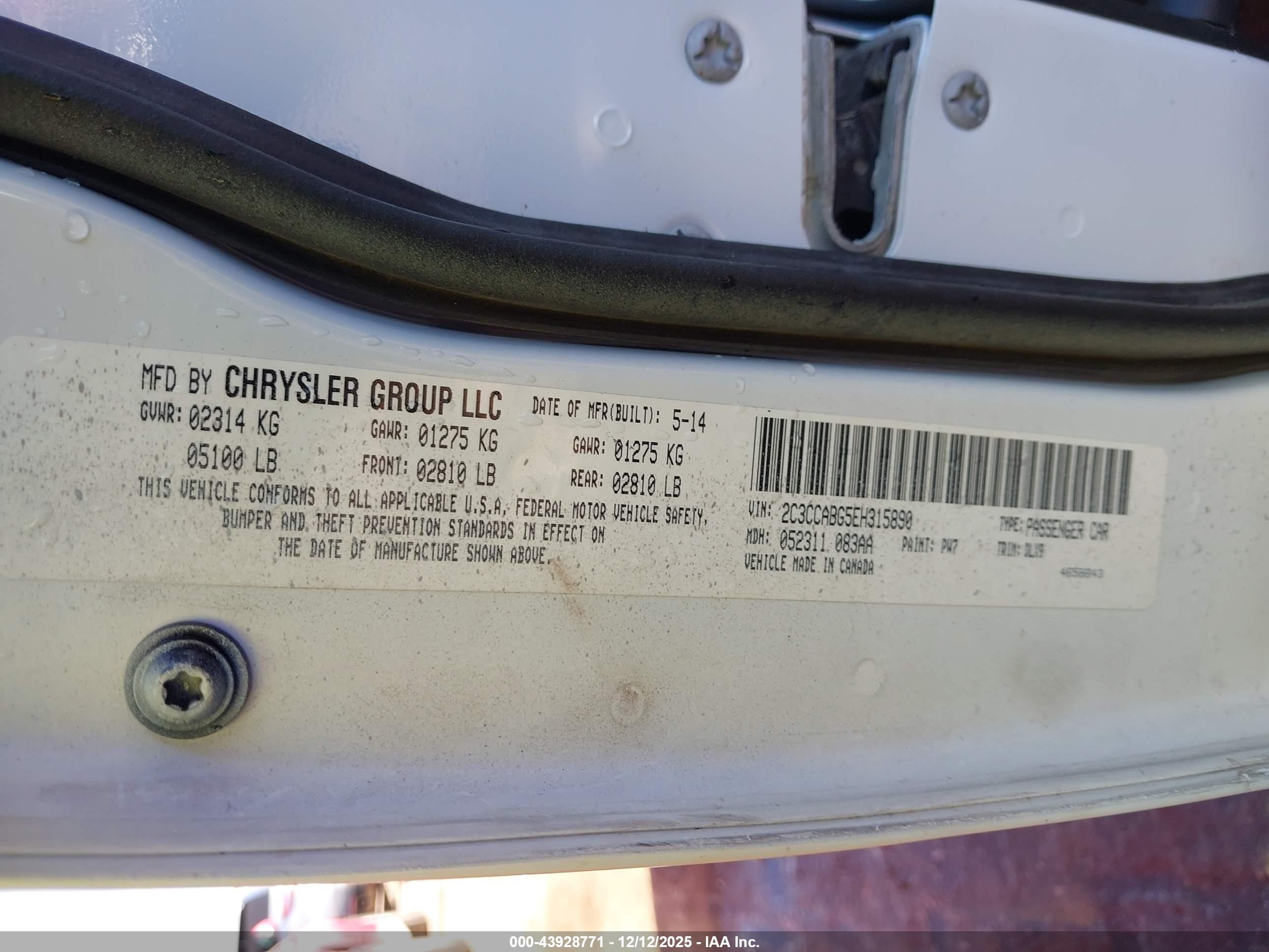 CHRYSLER 300 image 9