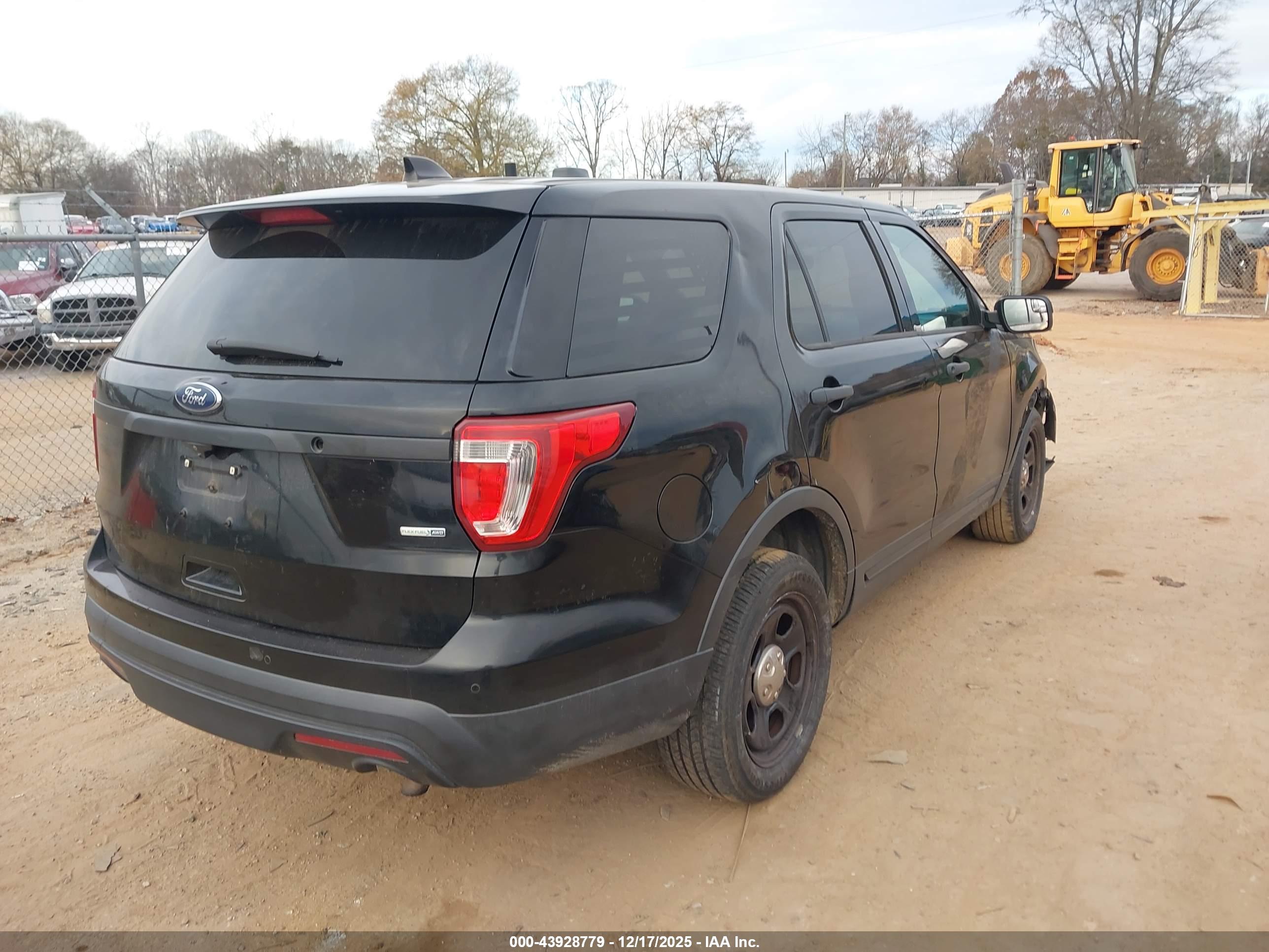FORD UTILITY image 4