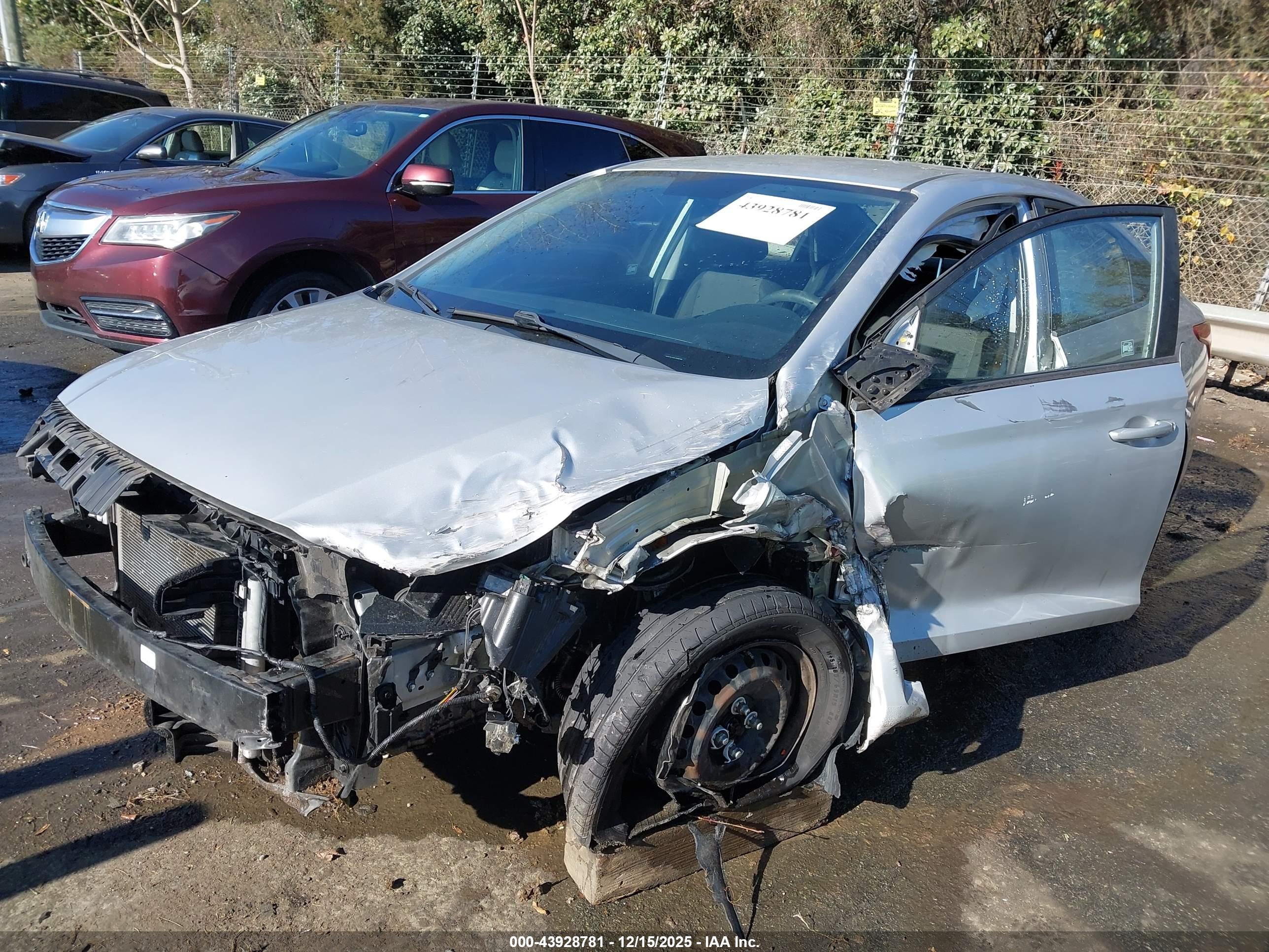 HYUNDAI ACCENT image 2