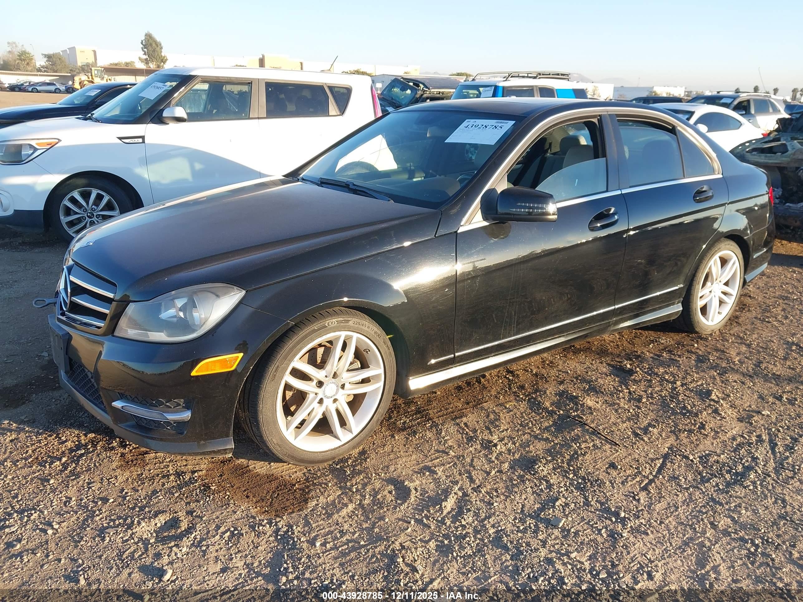 MERCEDES-BENZ C image 2