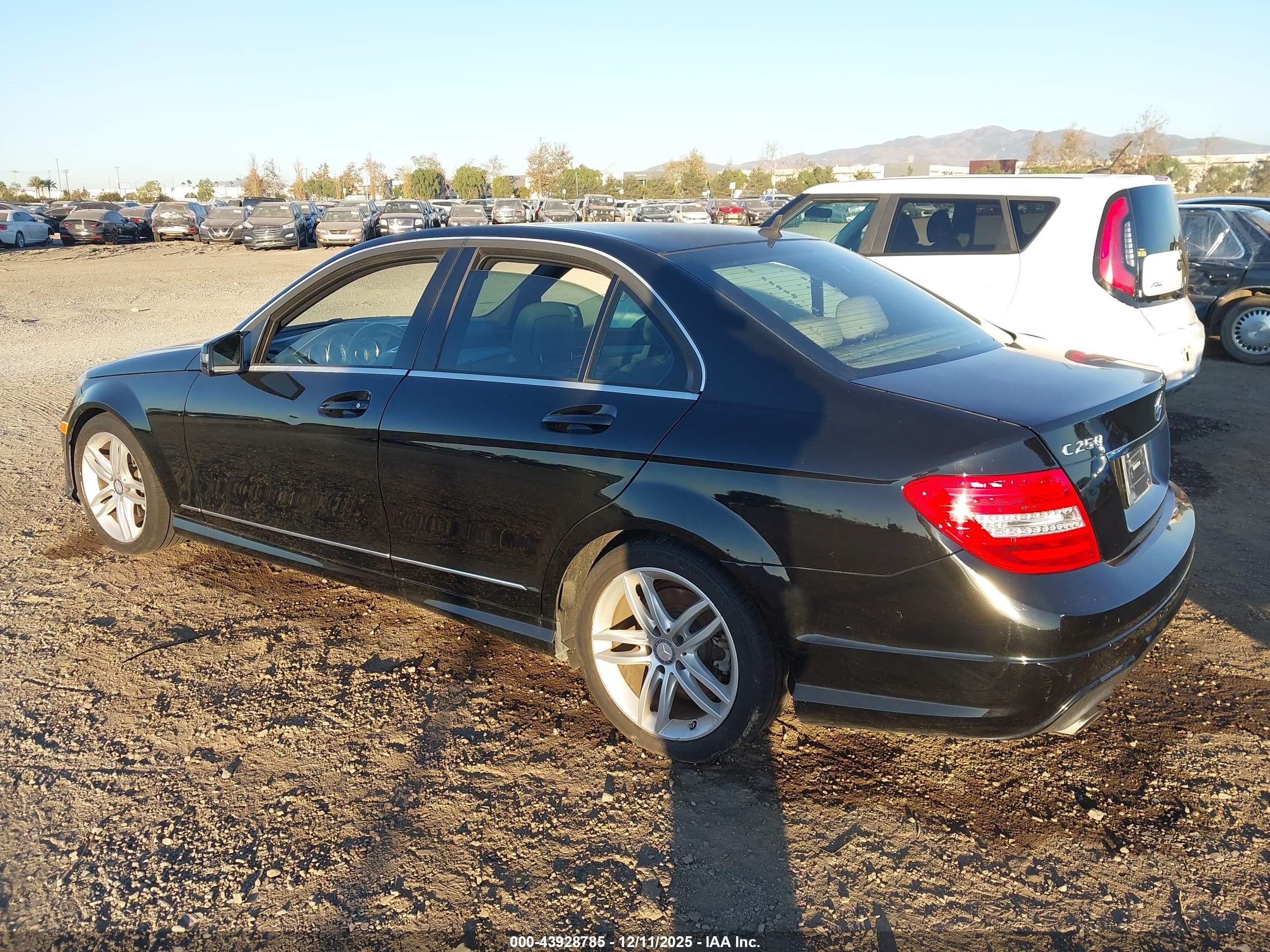 MERCEDES-BENZ C image 3