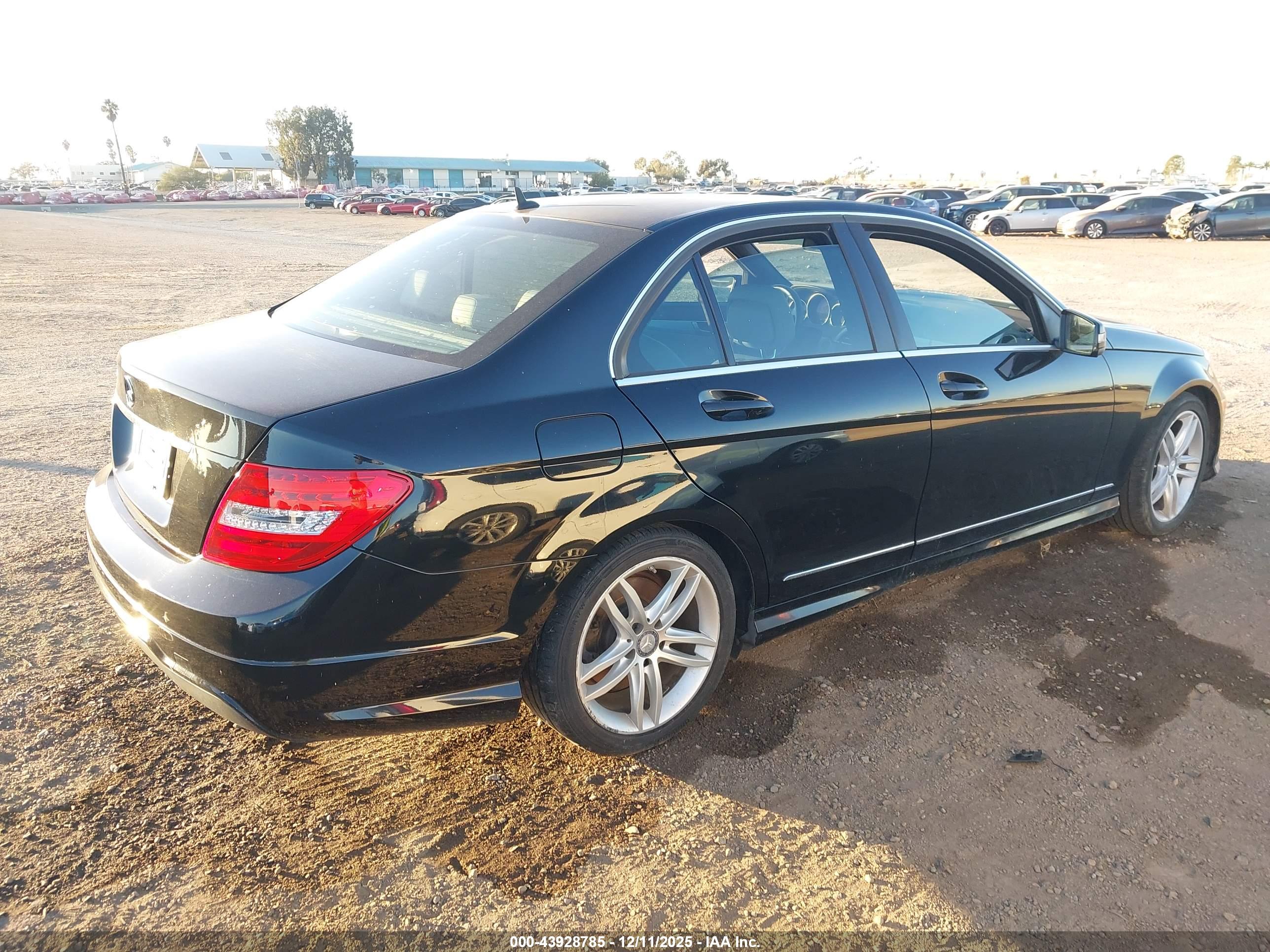 MERCEDES-BENZ C image 4