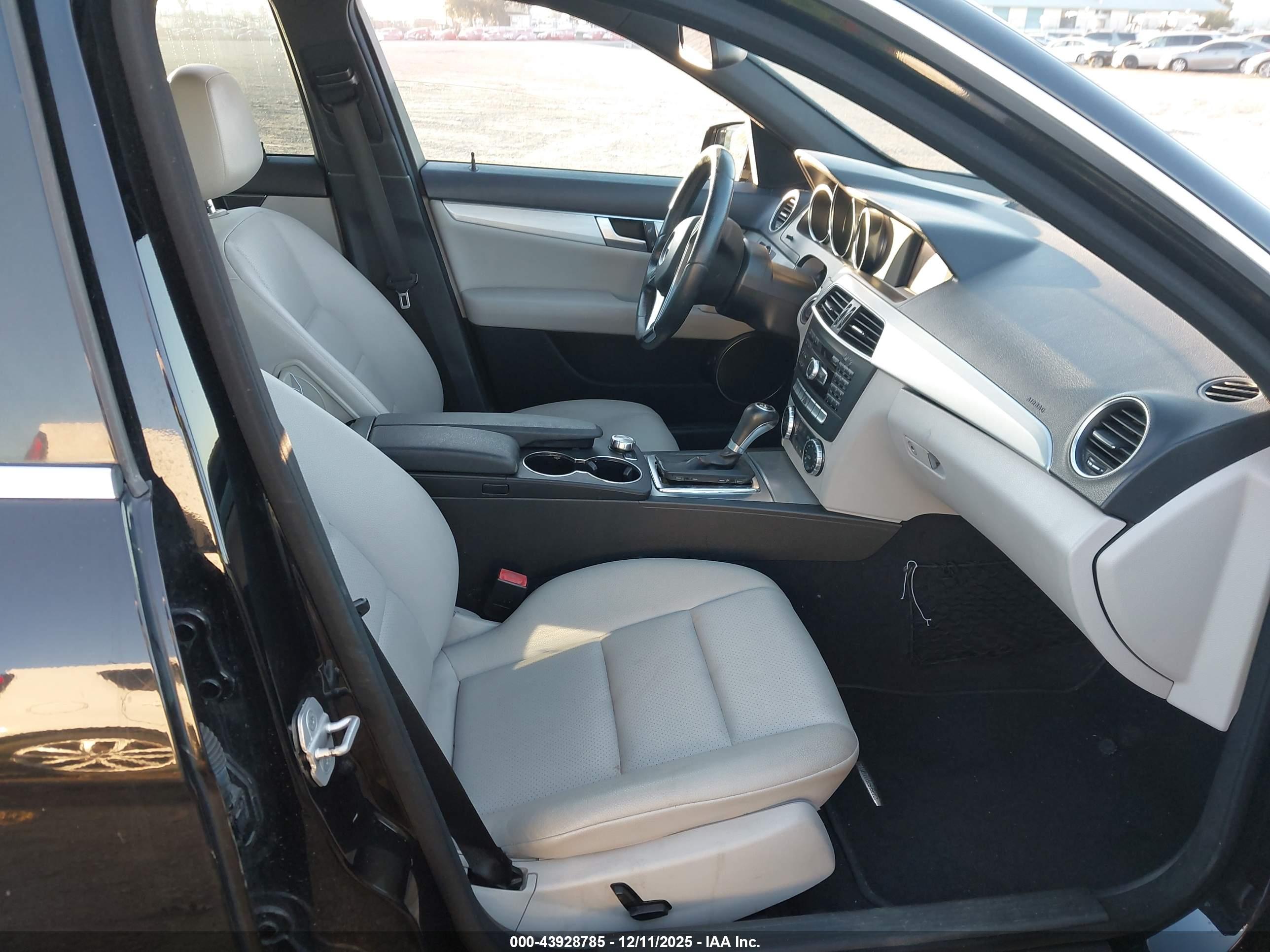 MERCEDES-BENZ C image 5