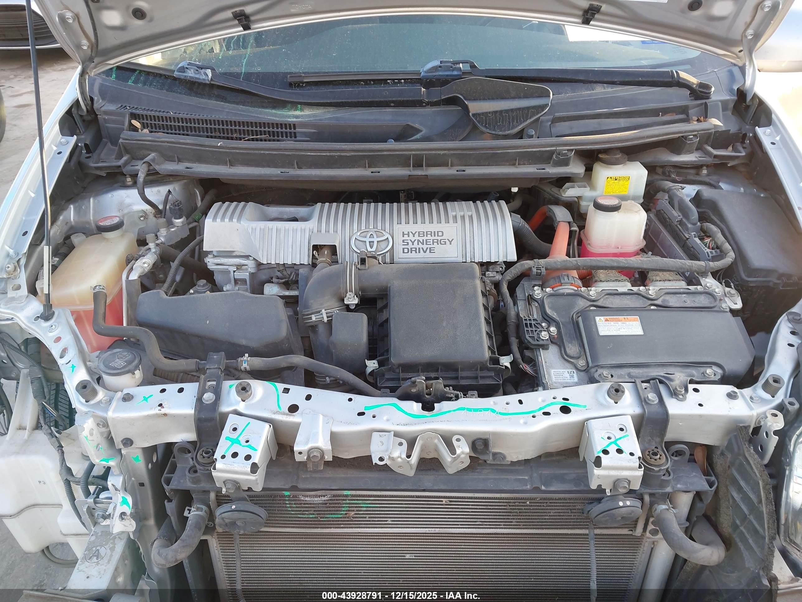 TOYOTA PRIUS image 10