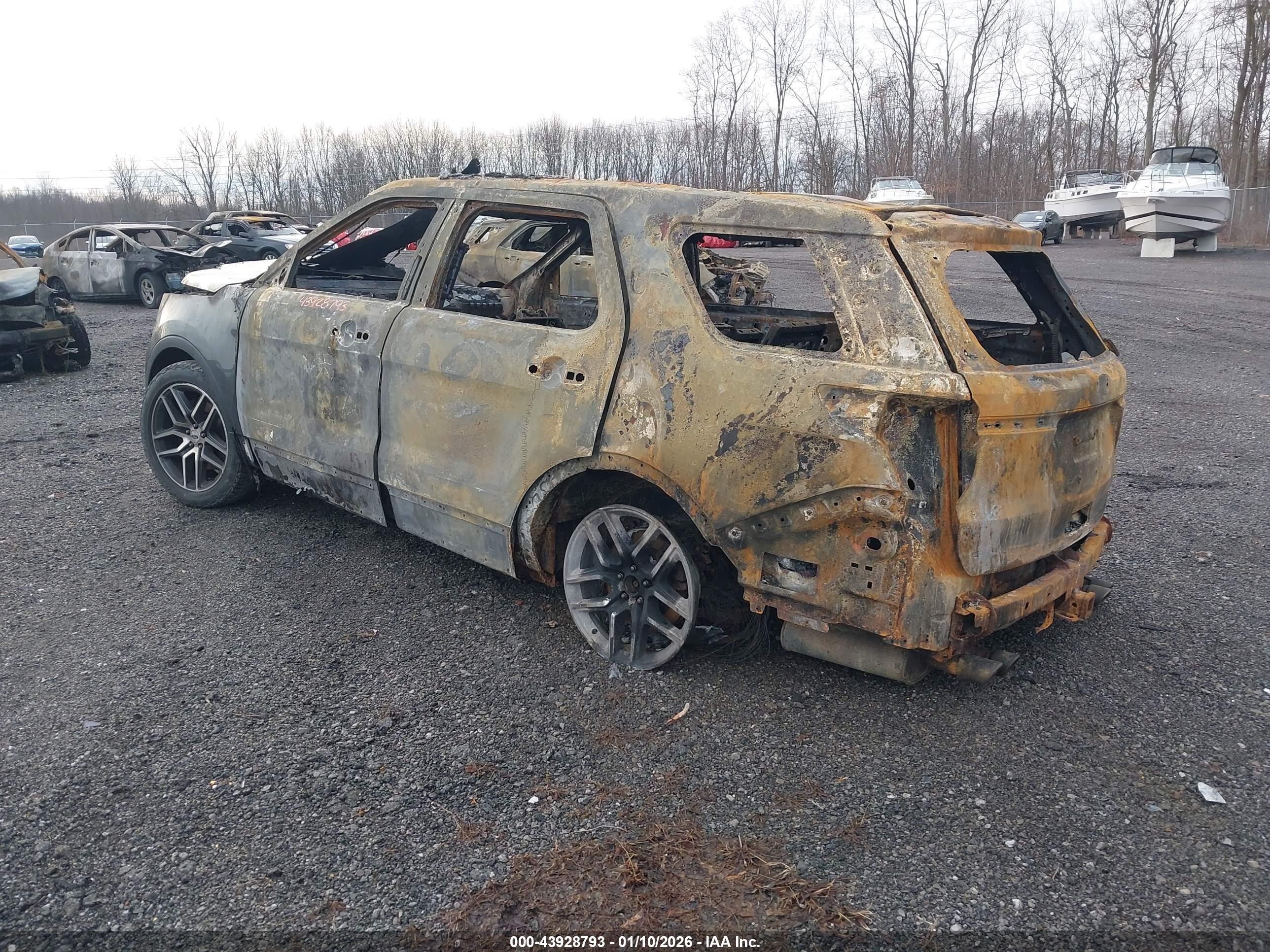 FORD EXPLORER image 3