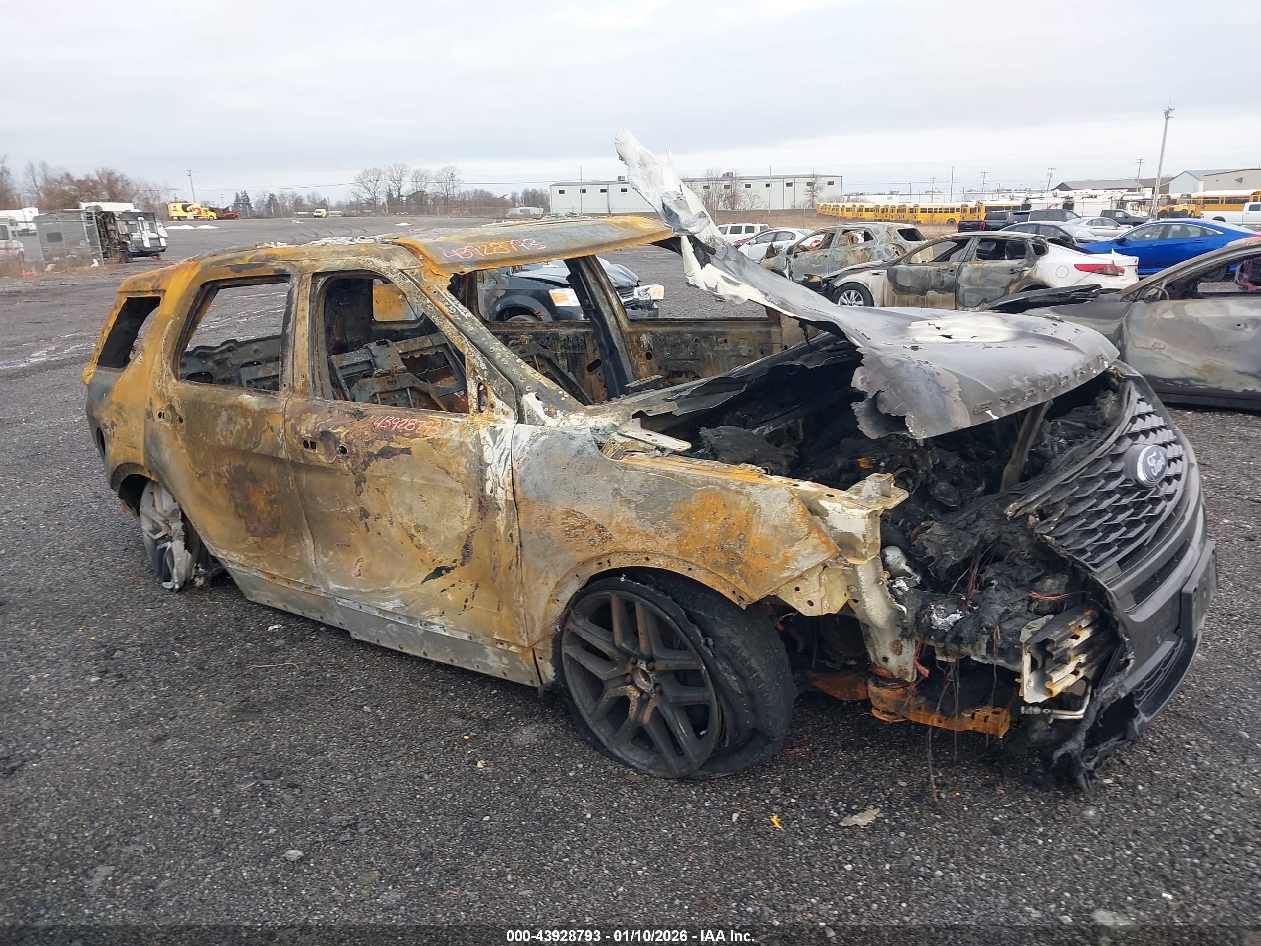 FORD EXPLORER image 6