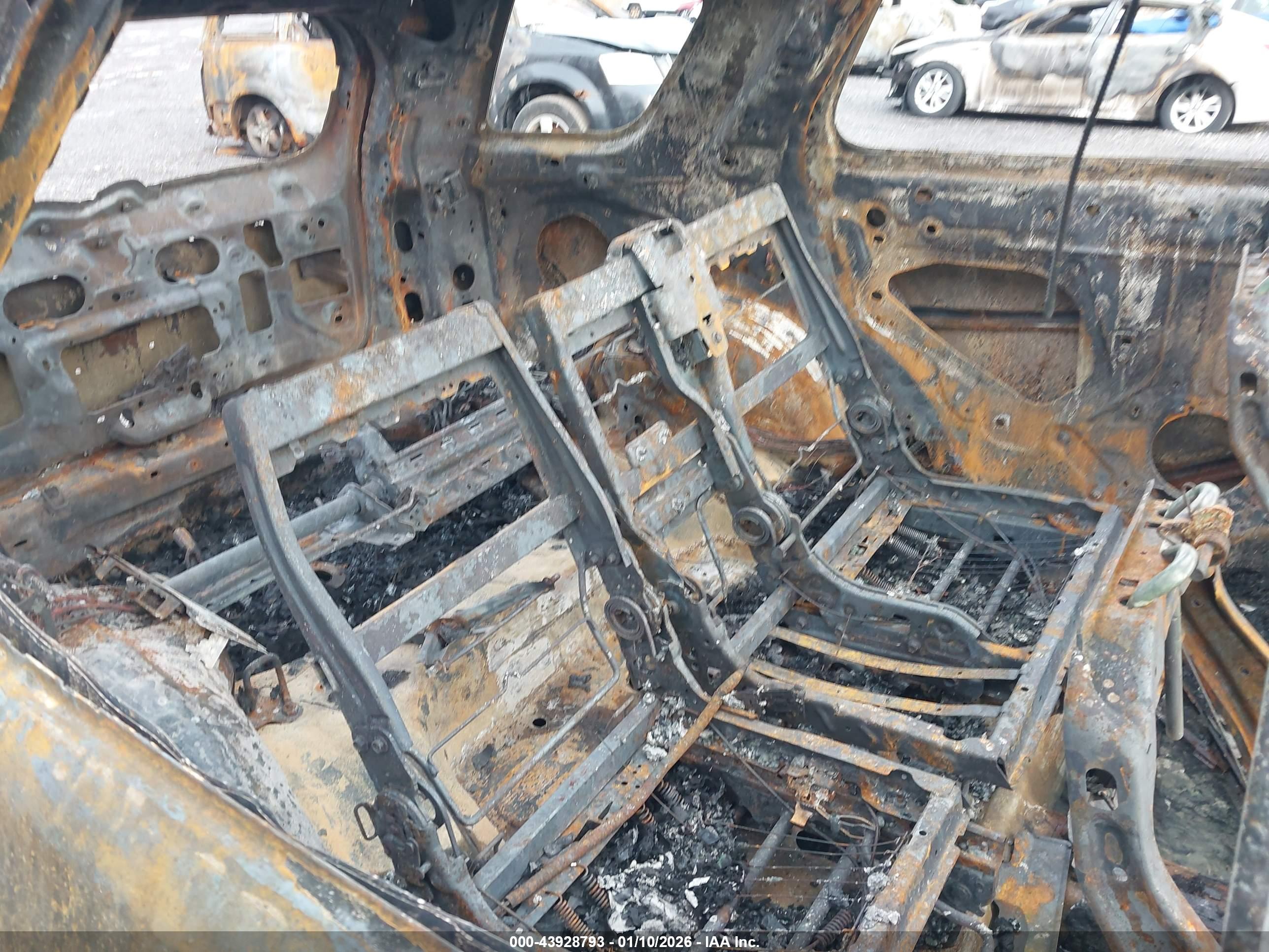 FORD EXPLORER image 8