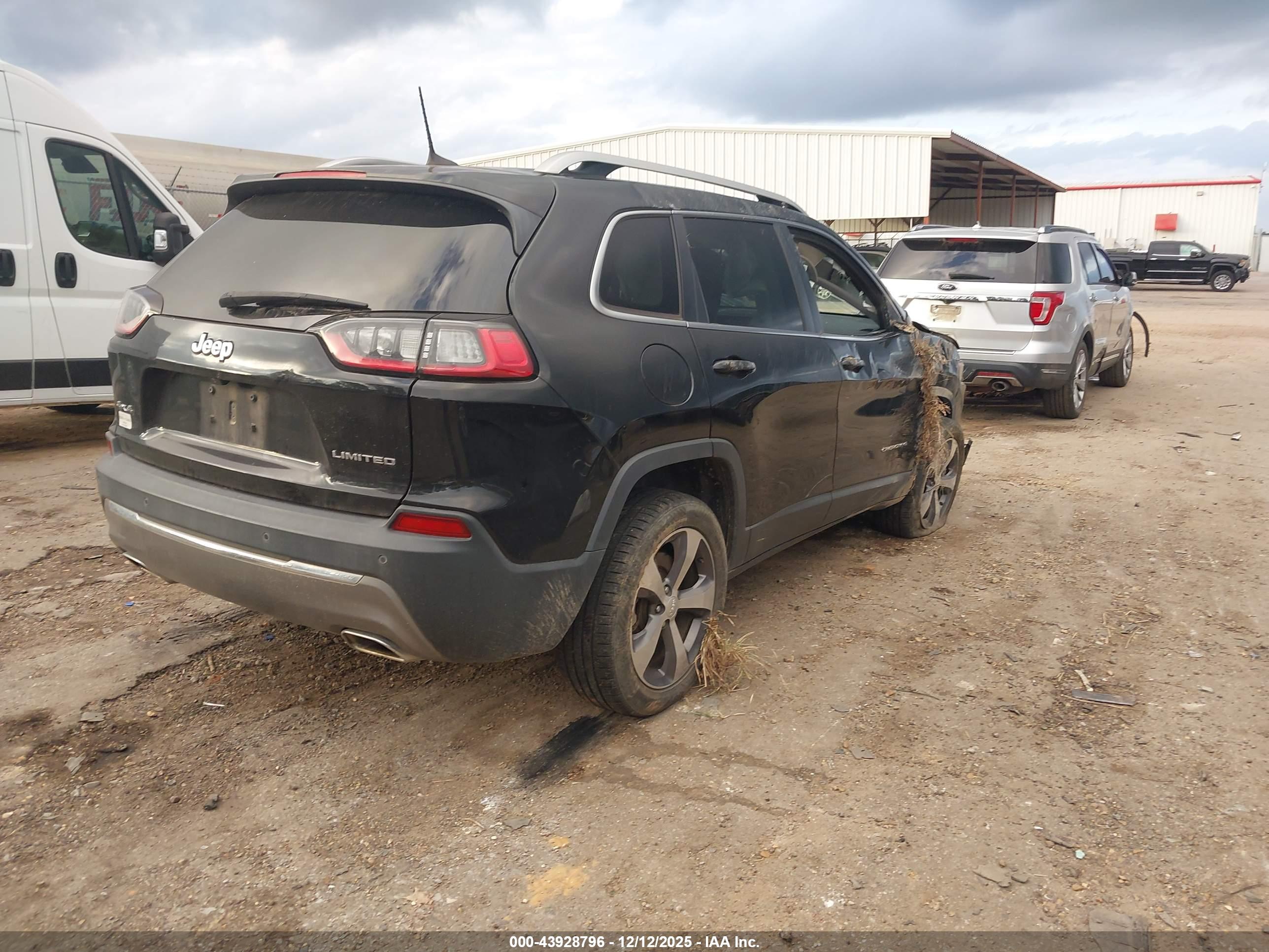JEEP CHEROKEE image 4