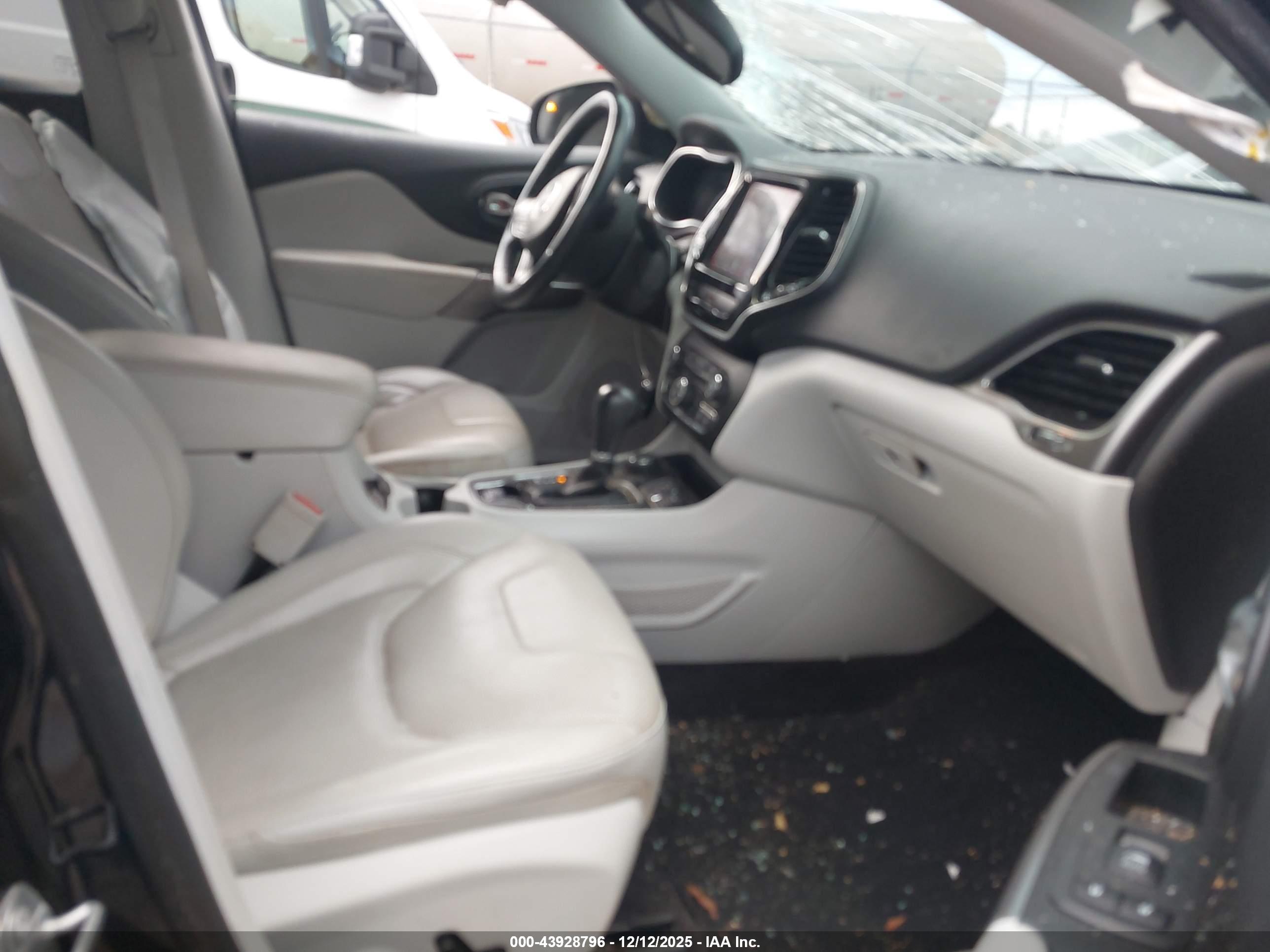 JEEP CHEROKEE image 5