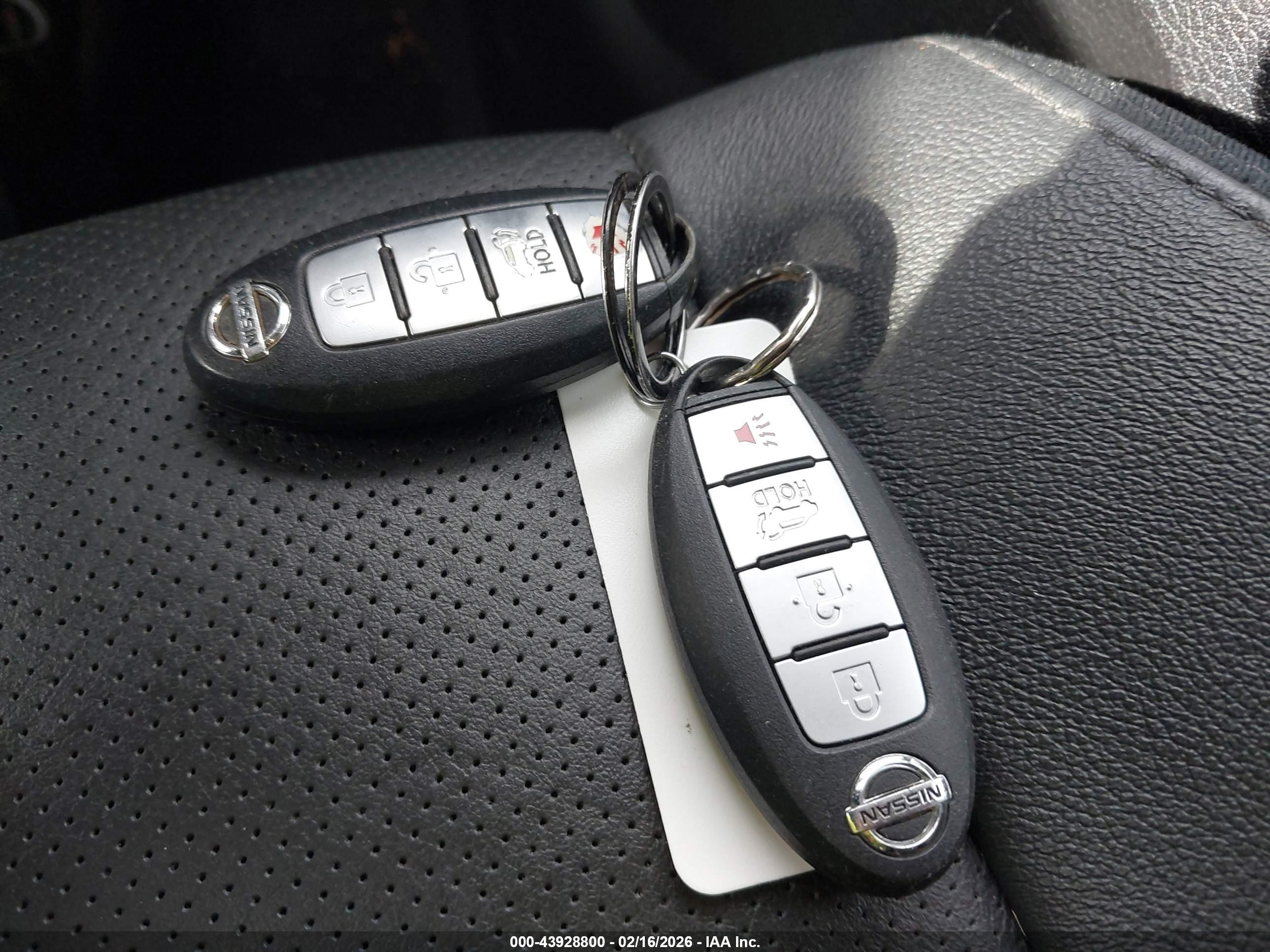 NISSAN ROGUE image 11