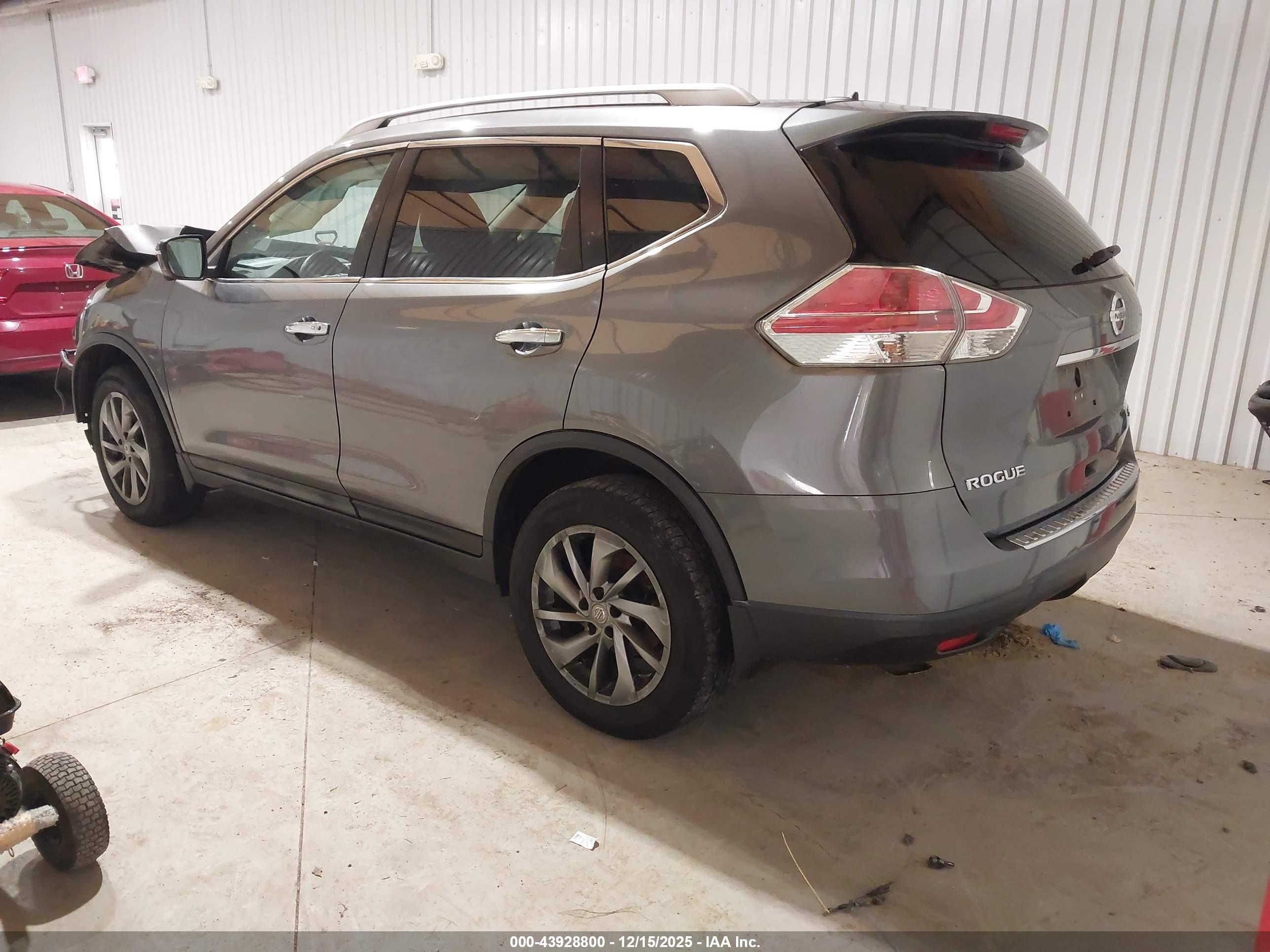 NISSAN ROGUE image 3