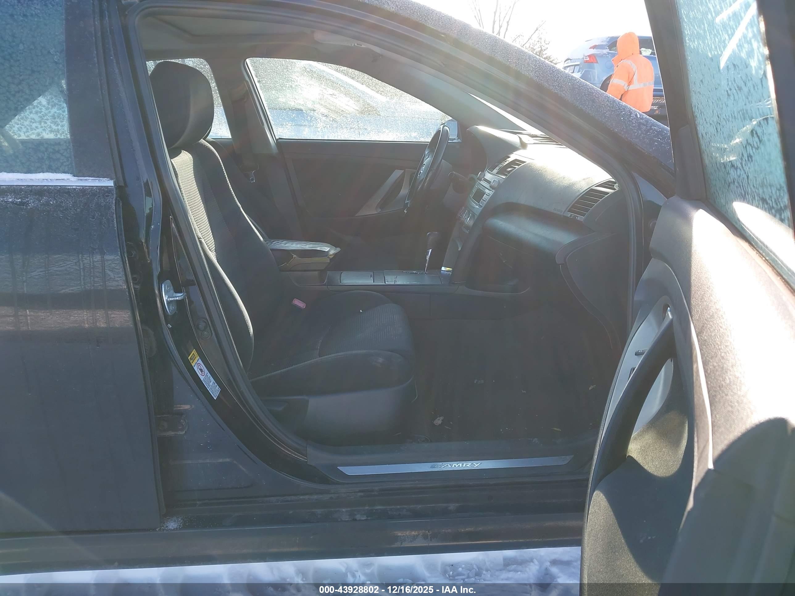 TOYOTA CAMRY image 5