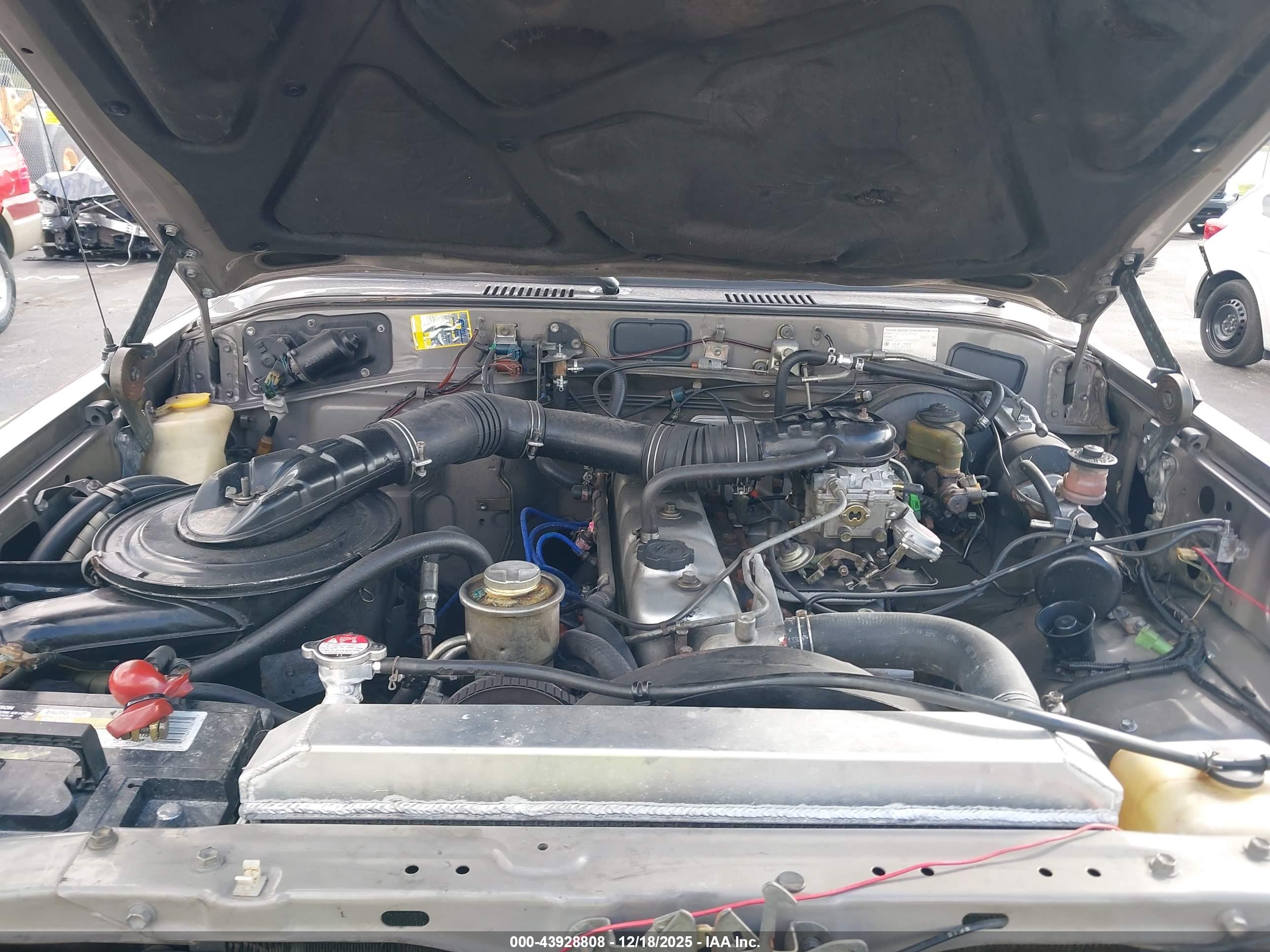 TOYOTA LANDCRUISER image 10