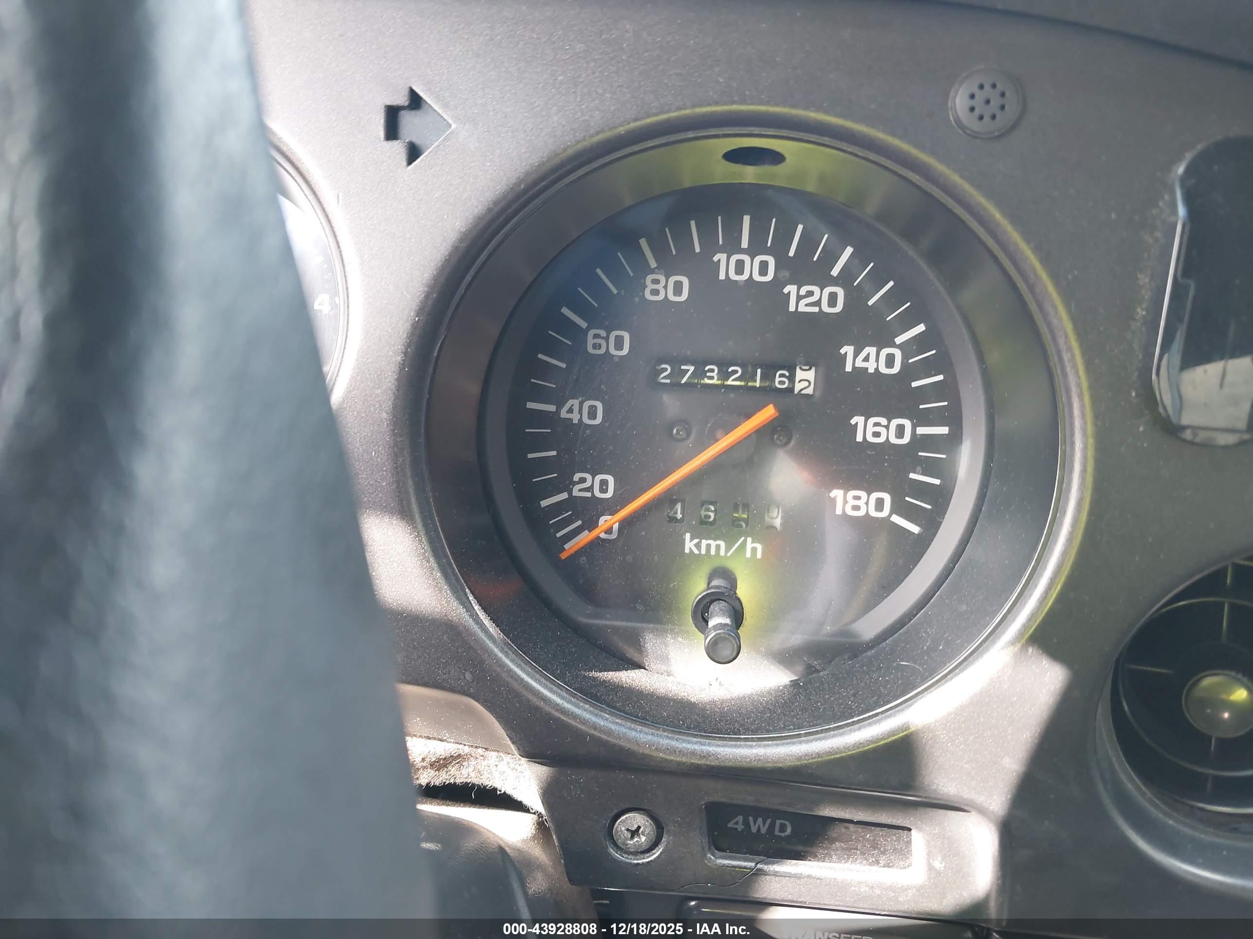 TOYOTA LANDCRUISER image 7