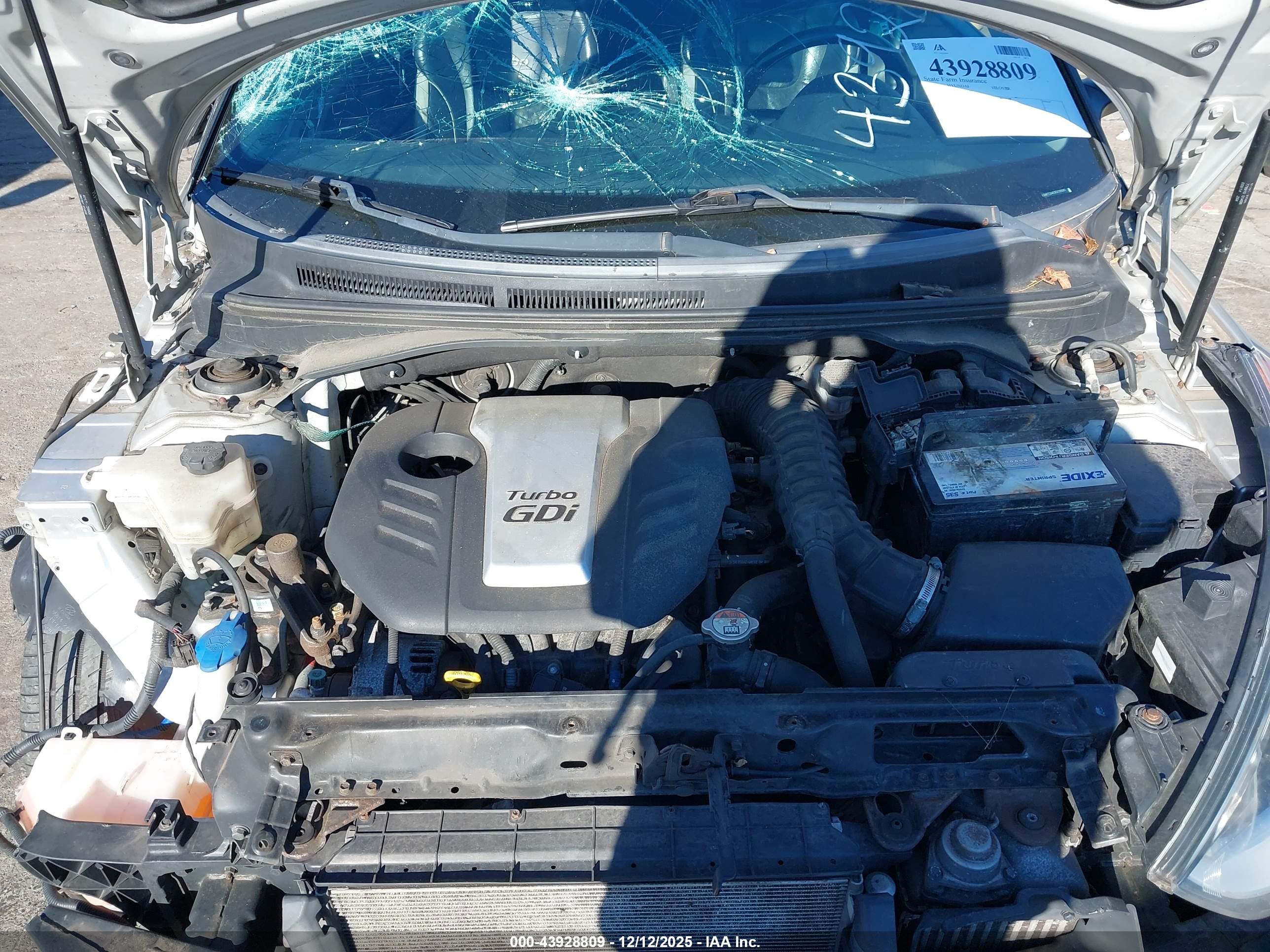 HYUNDAI VELOSTER image 10