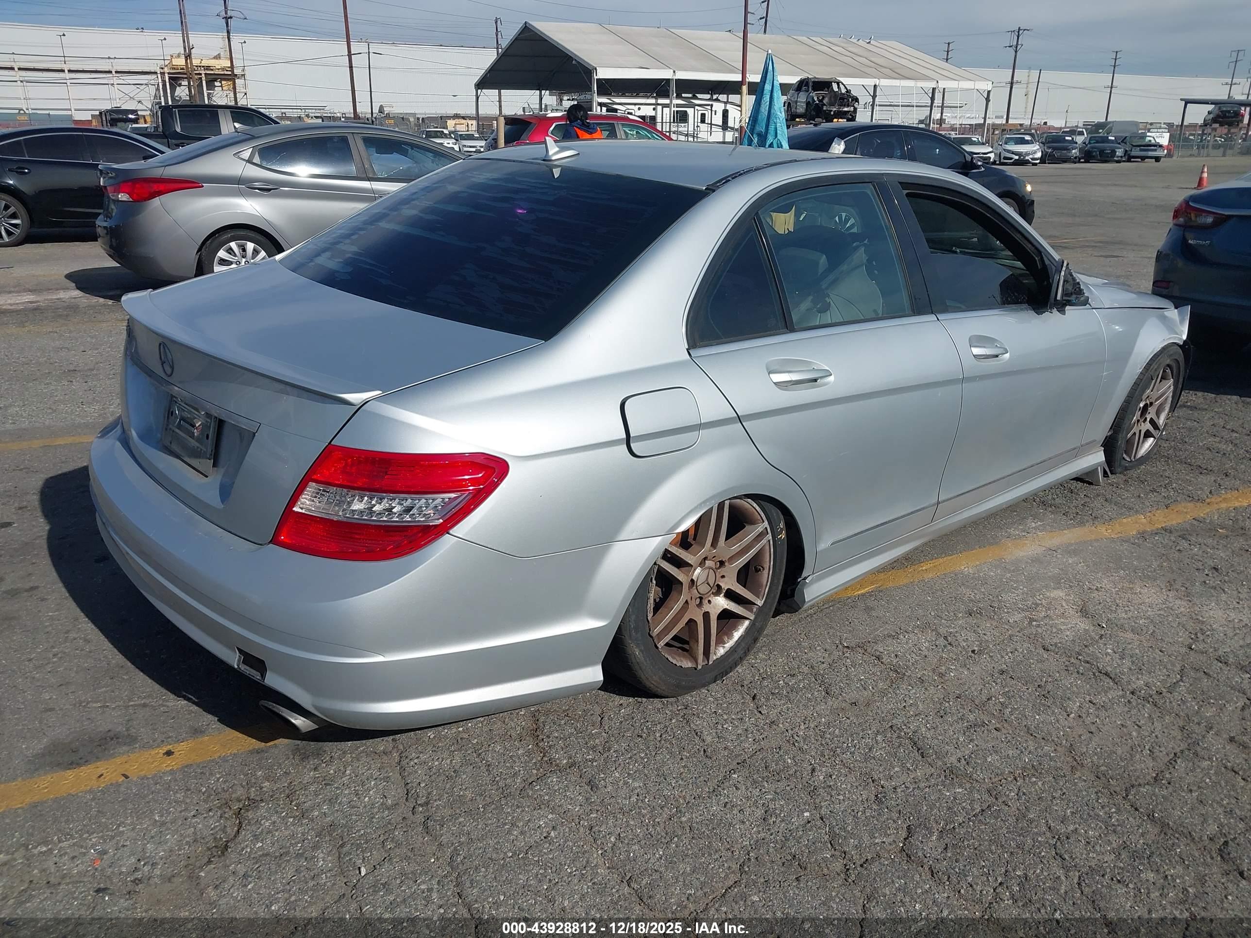 MERCEDES-BENZ C image 4