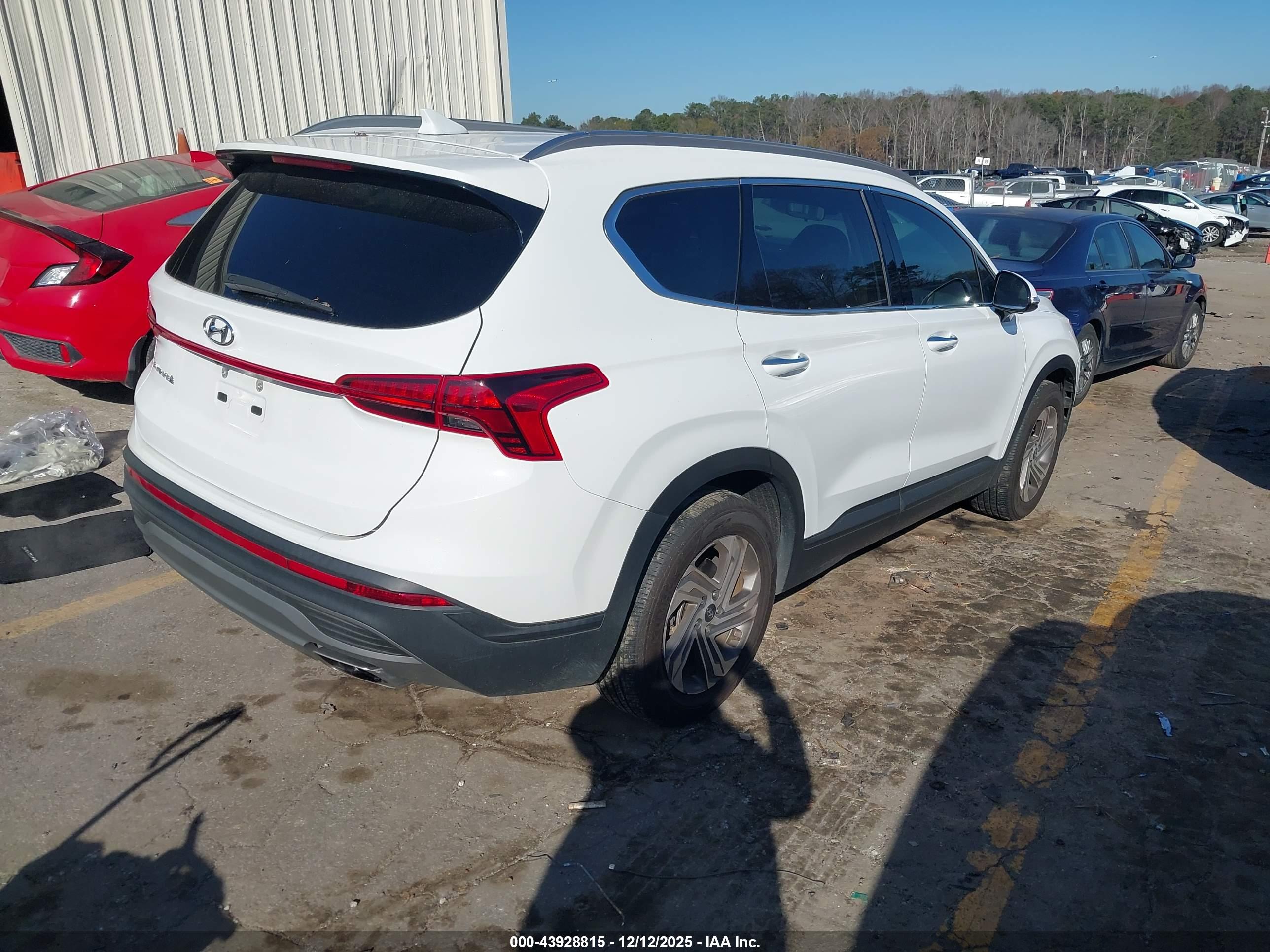 HYUNDAI SANTA image 4