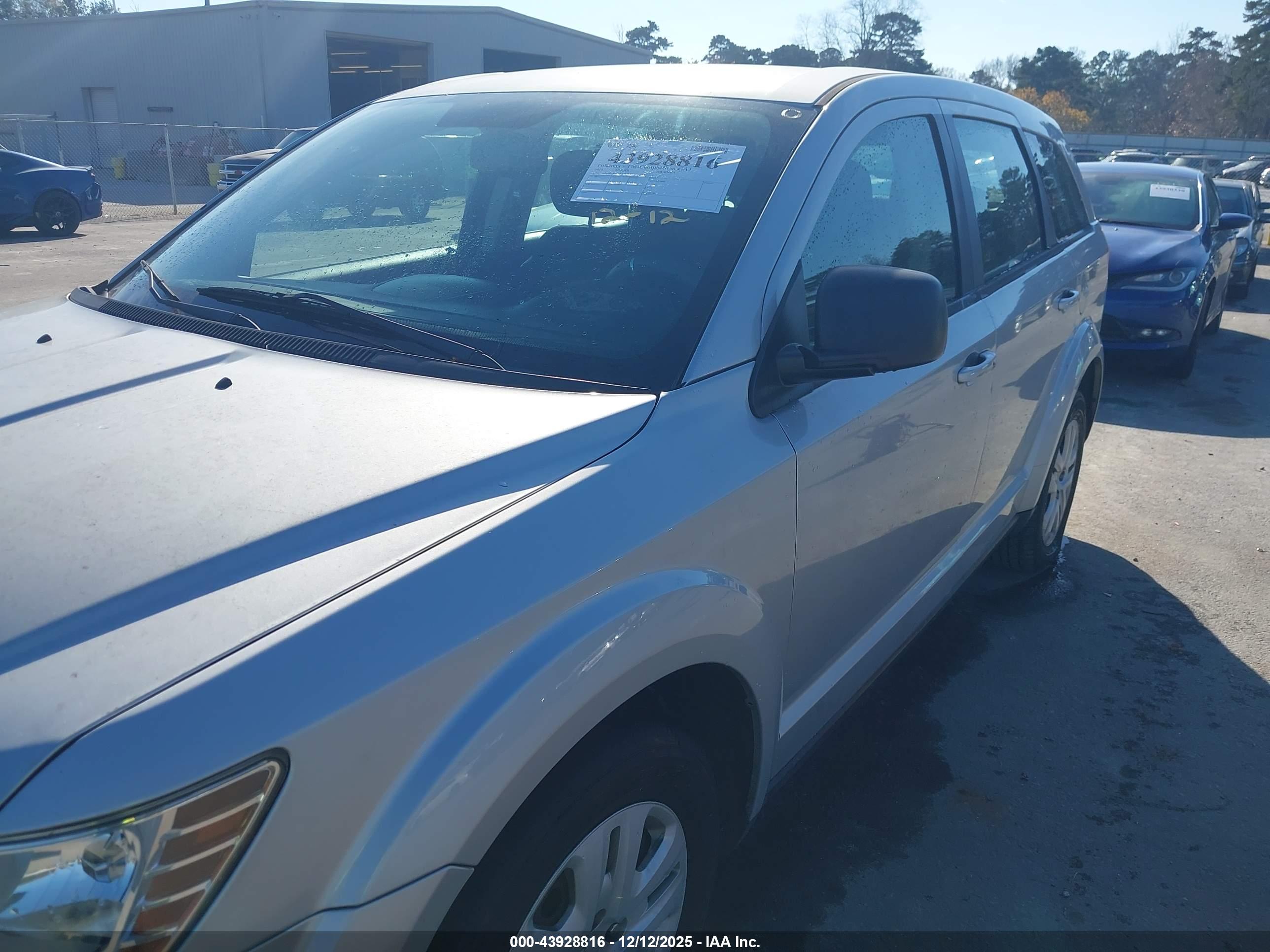 DODGE JOURNEY image 6