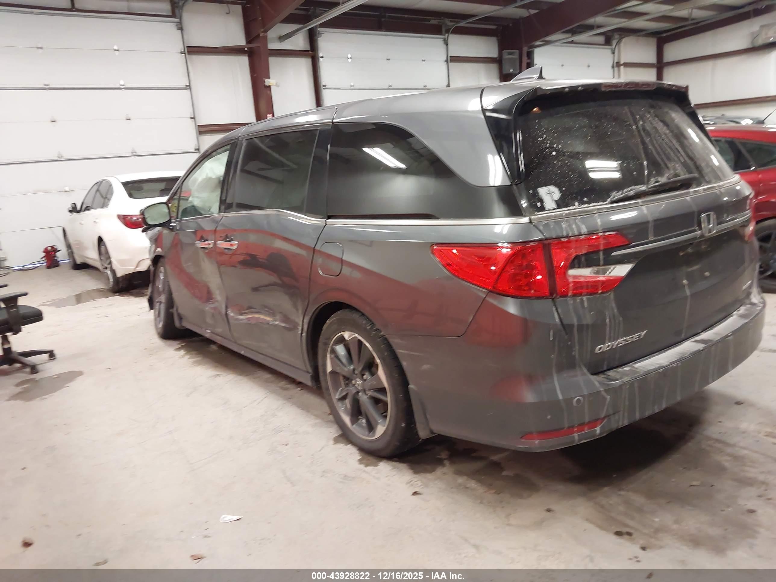 HONDA ODYSSEY image 3