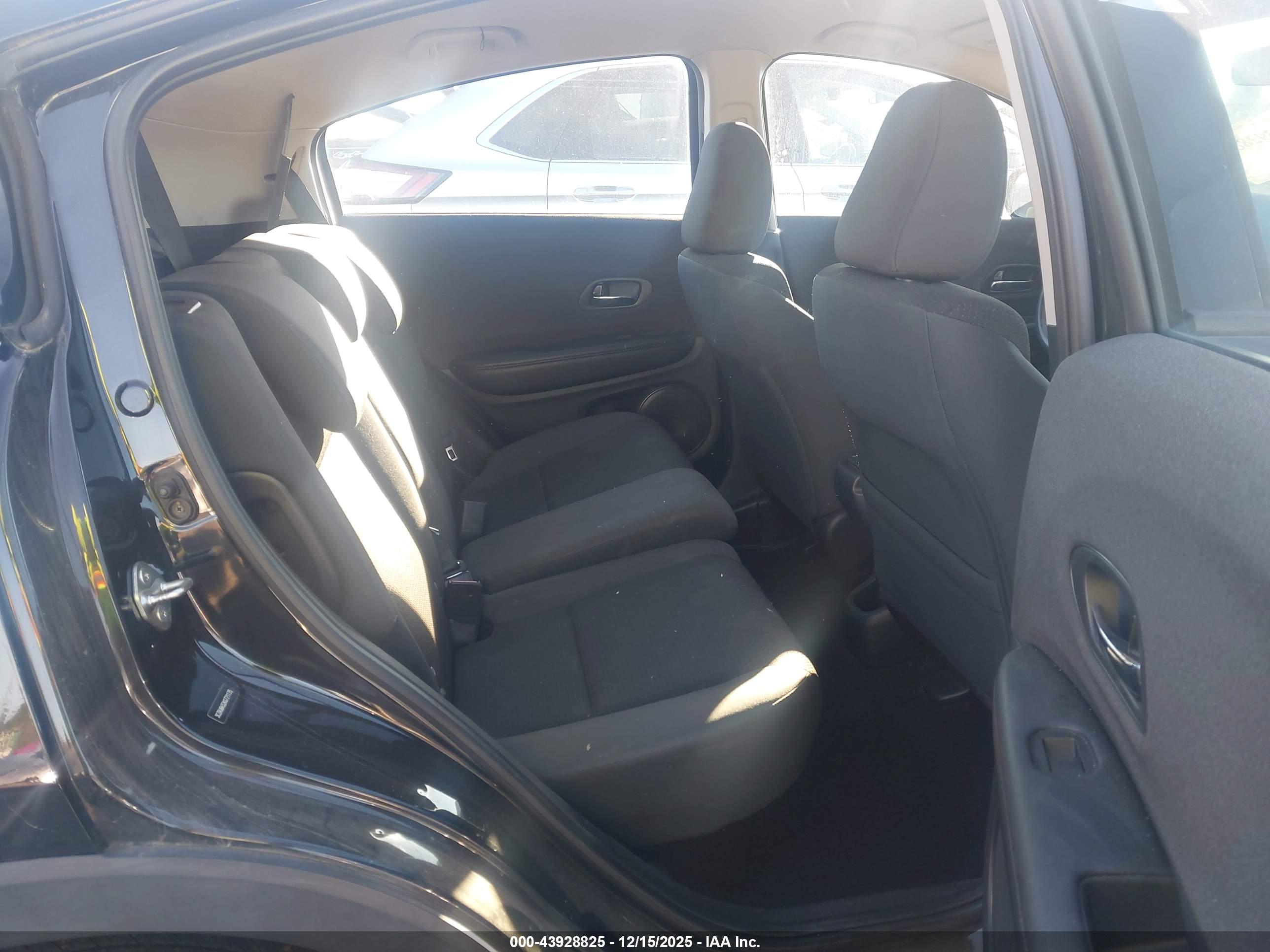 HONDA HR-V image 8